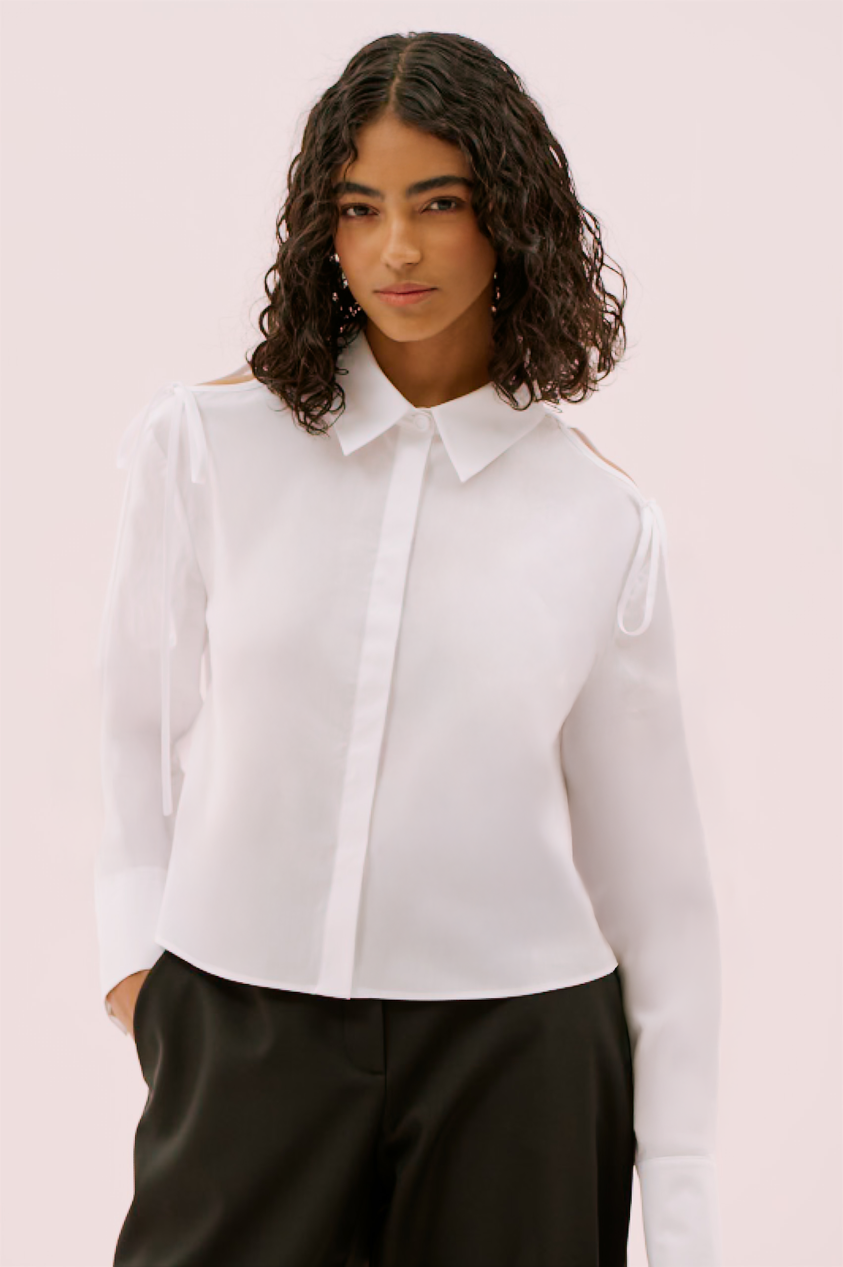 Cut Out Omuz Detaylı Gömlek Beyaz