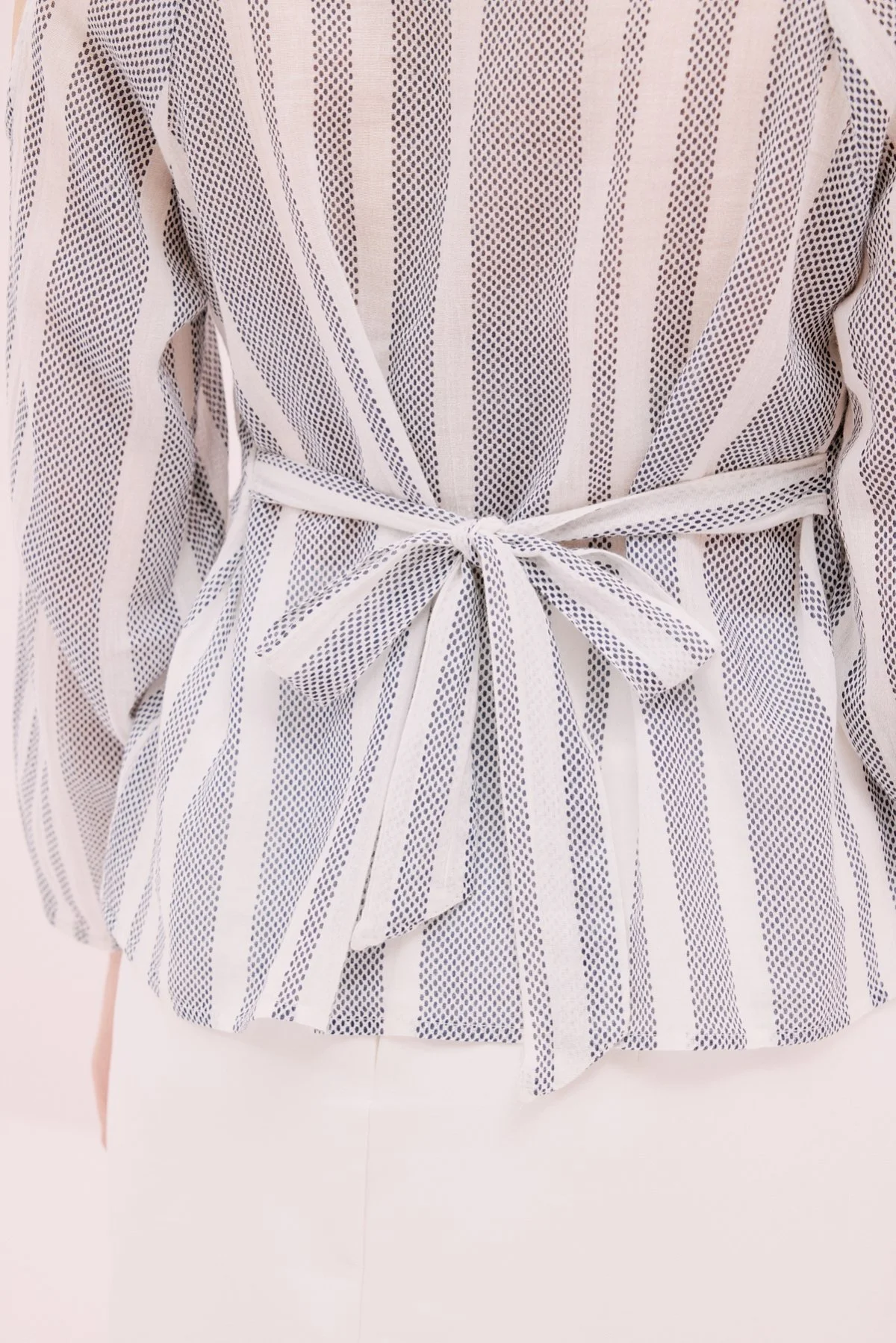 Arka Beli Bağlama Detaylı Bluz Standart Renk - 5