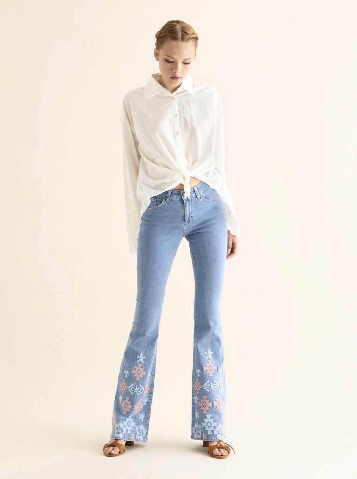 Bağlamalı ve Kolları Volanlı Gömlek Beyaz - 1