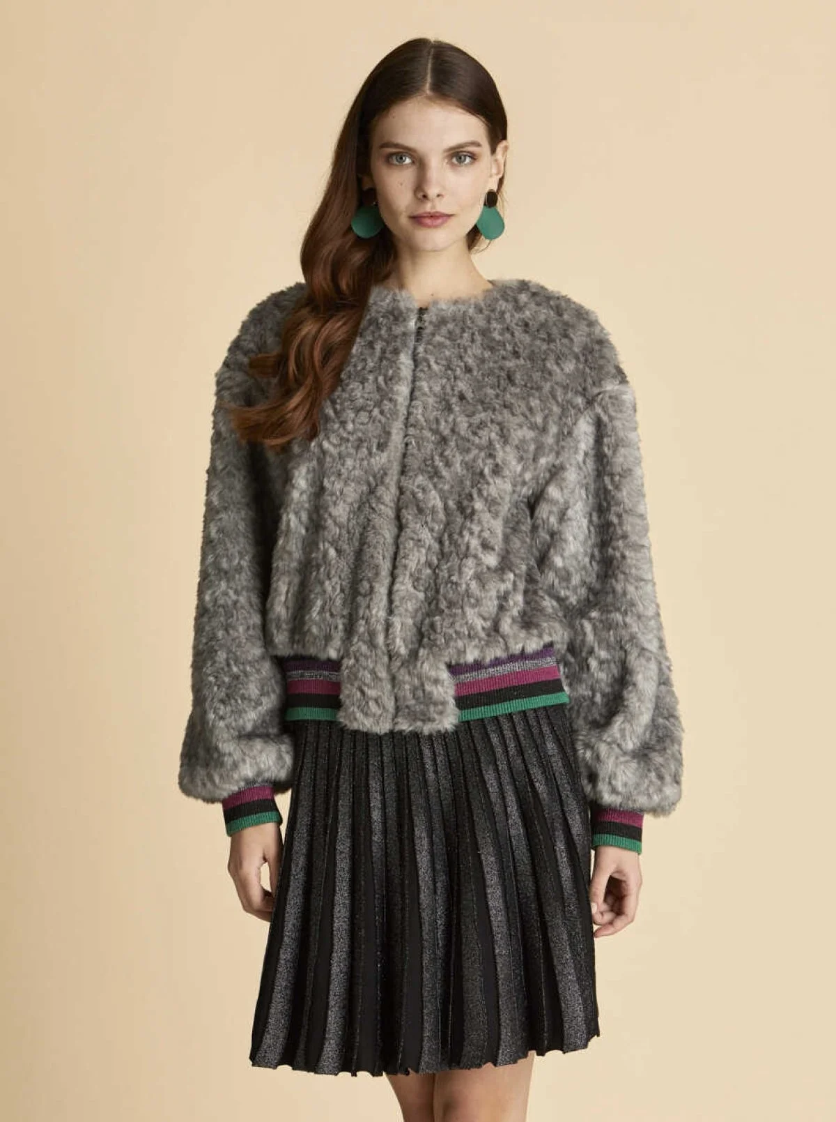  Bel Detaylı Peluş Mont Gri - 3