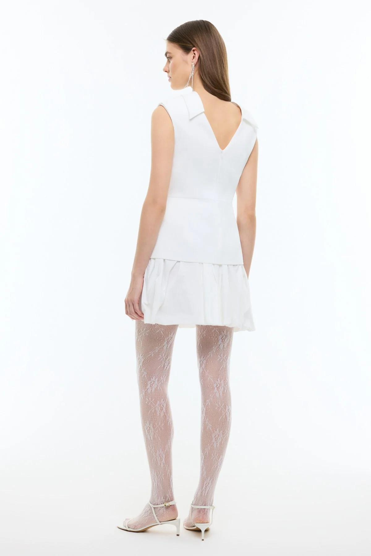 Beli Tokalı Yaka Detaylı Bluz Beyaz - 2