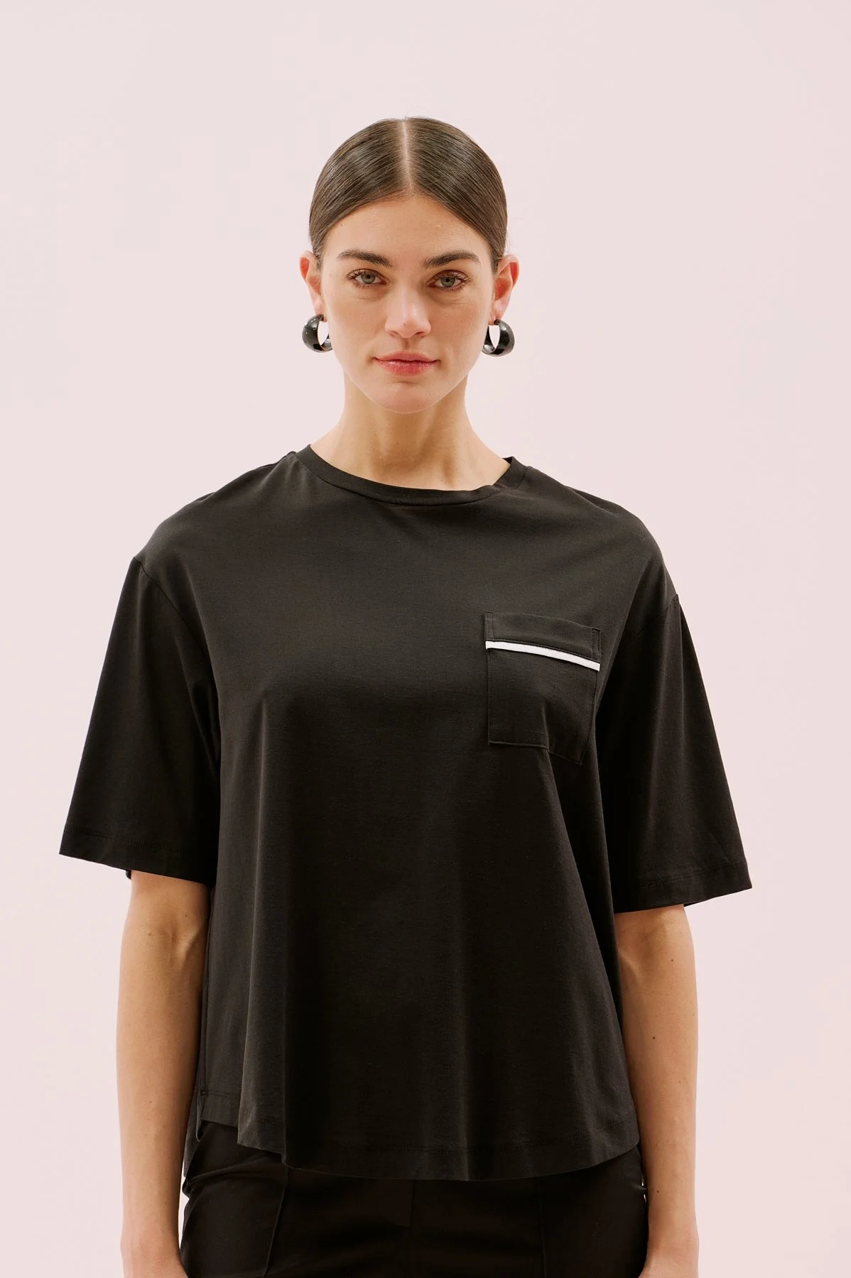 Biye Detaylı Arkası Yırtmaçlı T-shirt Siyah - 2