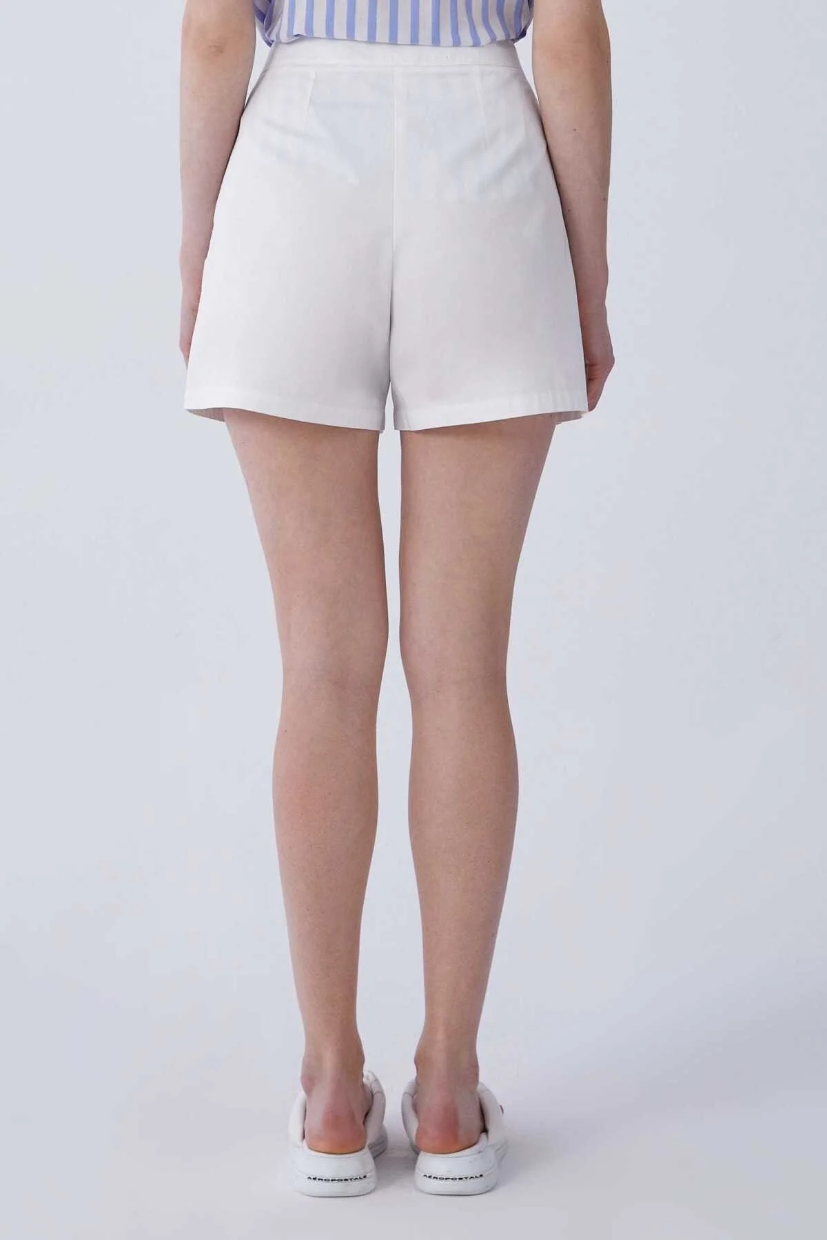 Cep Detaylı Kadın Şort Beyaz - 2