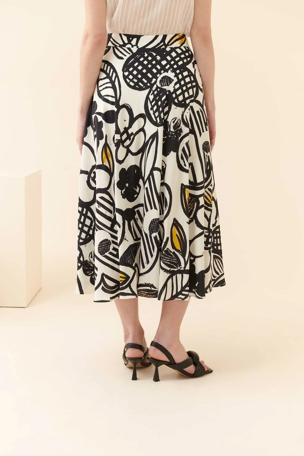  Çiçek Desenli Midi Etek Standart Renk - 2