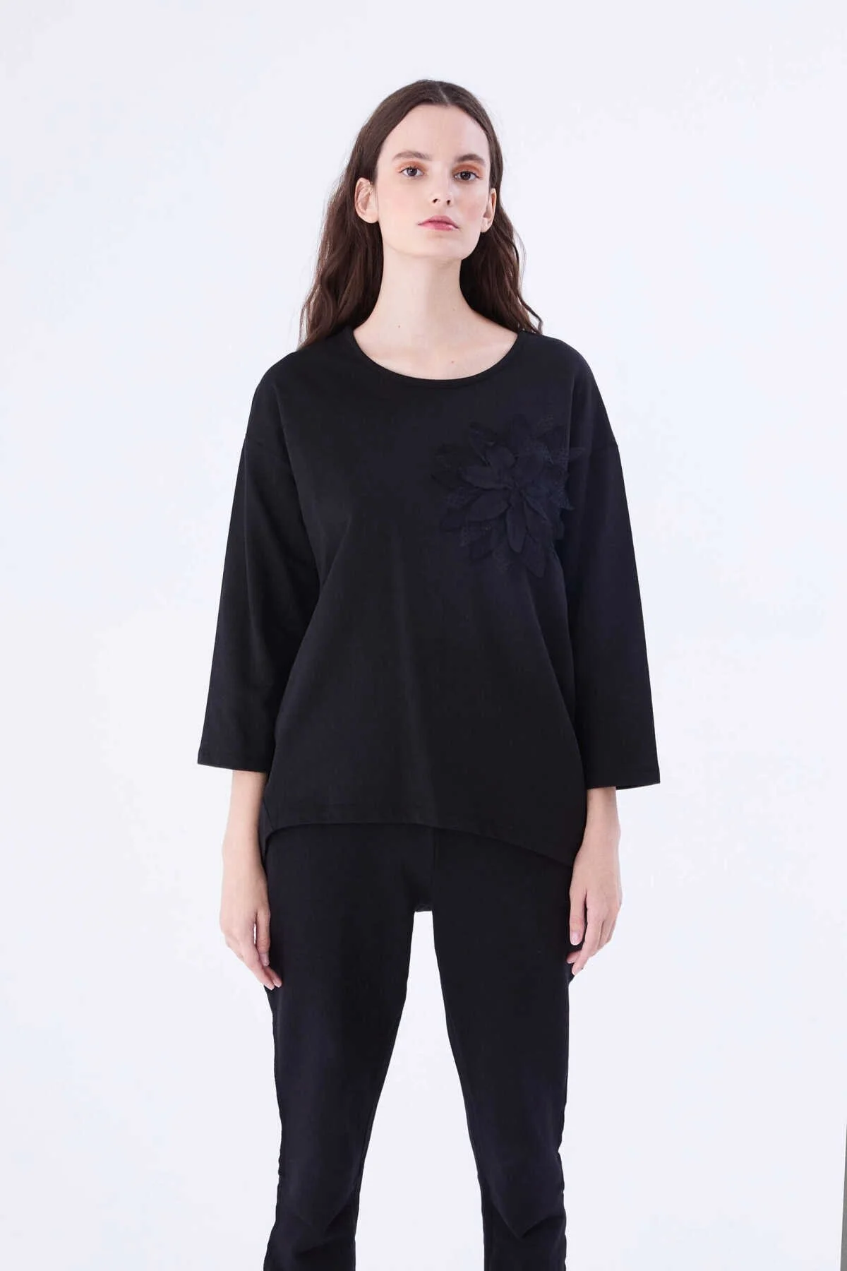  Çiçek Detaylı Kadın Kadın Sweatshirt Siyah - 1