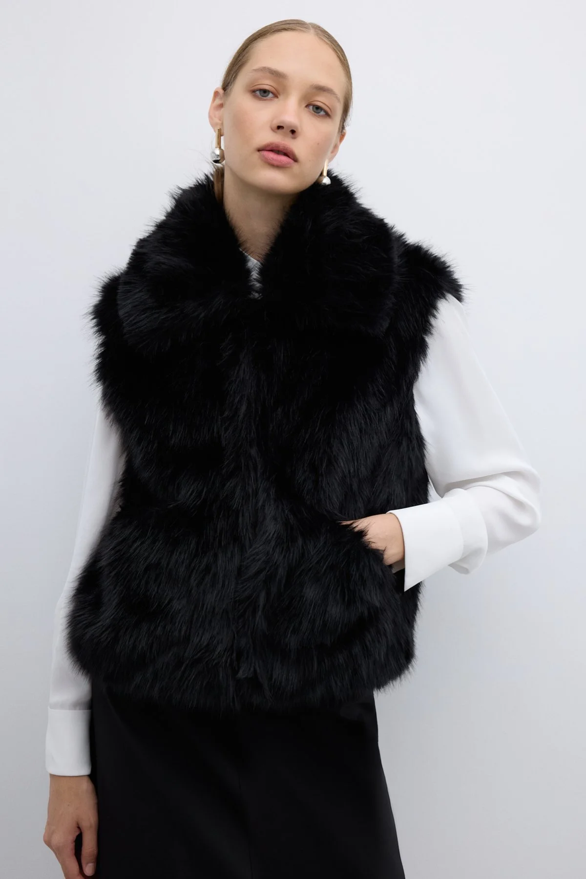 Çift Cepli Peluş Yelek Siyah - 1