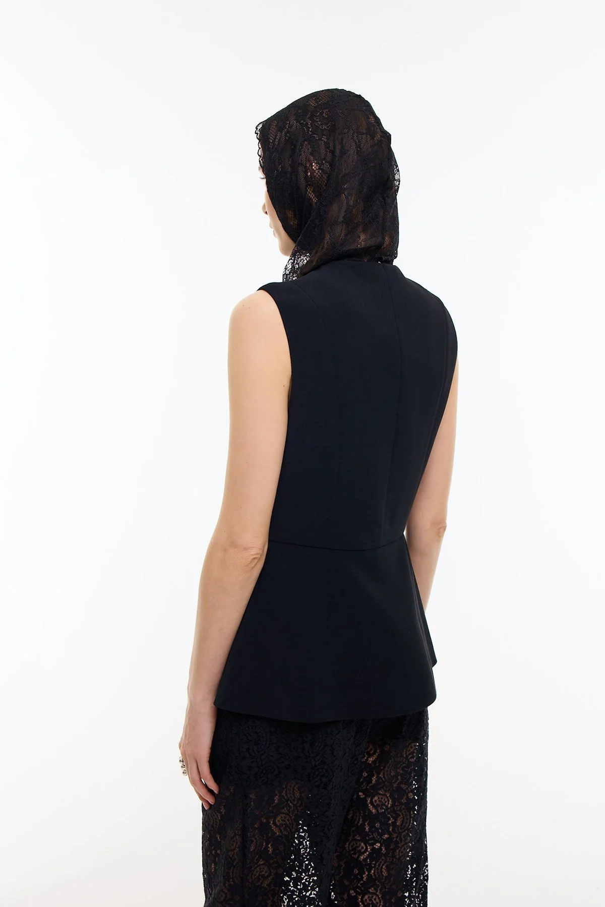 Çıkarılabilir Broş Detaylı Bele Oturan Yelek Siyah - 2