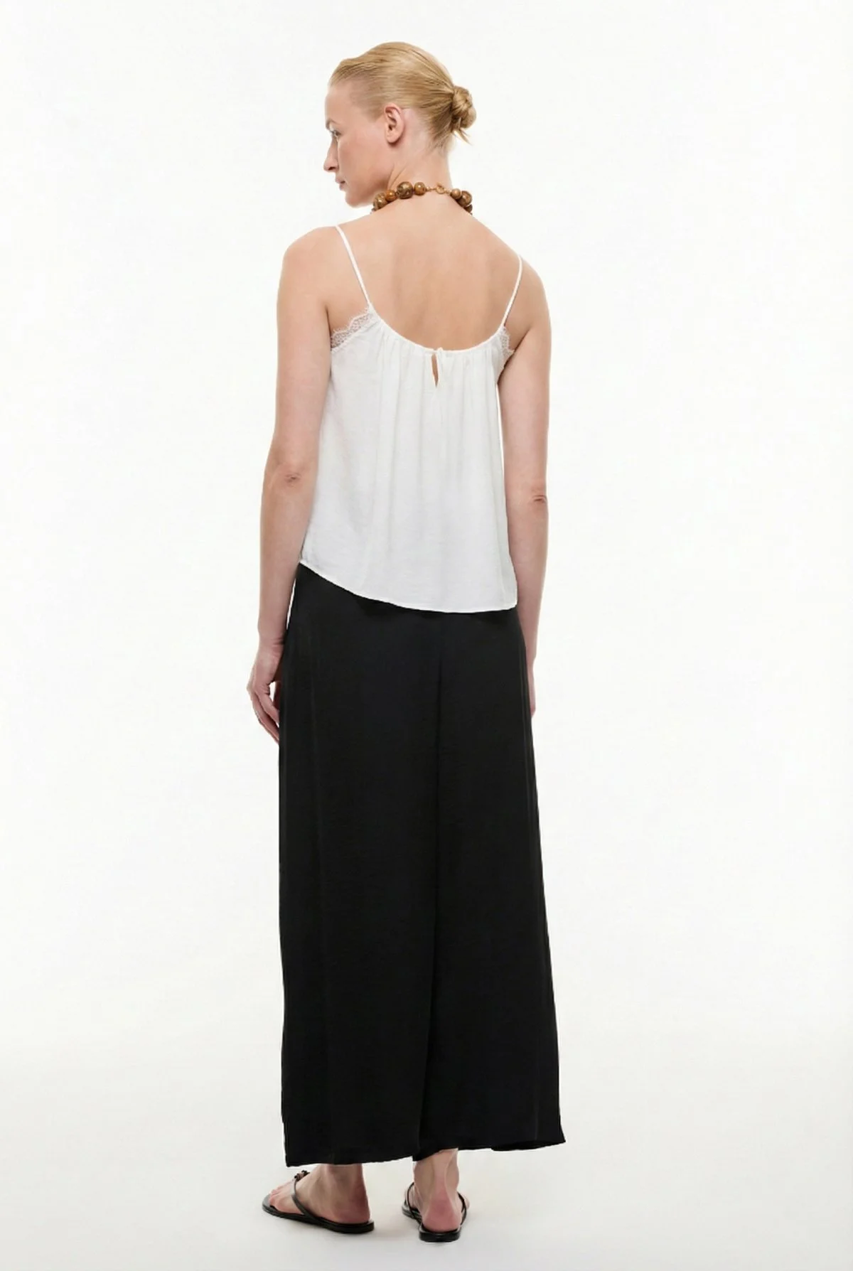 Dantel Detaylı İnce Askılı Bluz Beyaz - 2