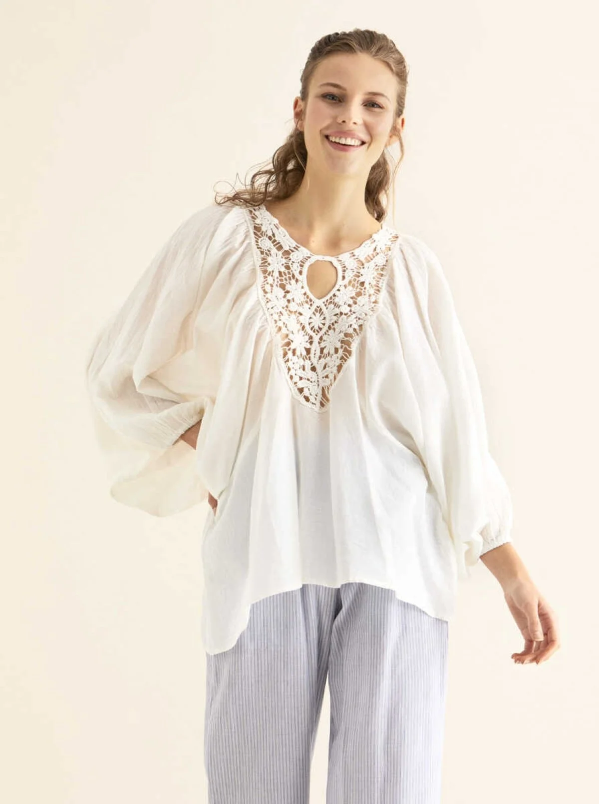 Dantel Detaylı Uzun Bluz Beyaz - 1