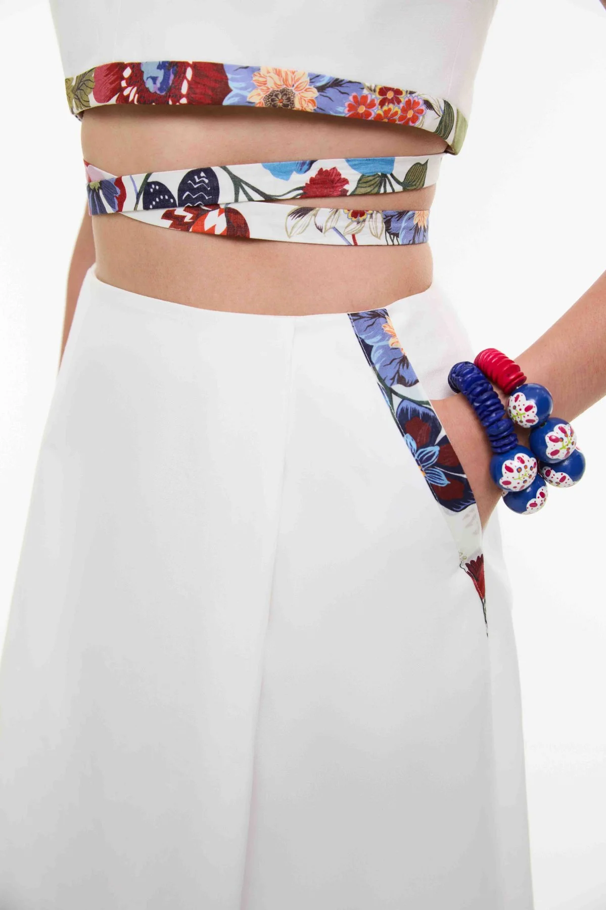 Desen Detaylı Pileli Midi Etek Beyaz - 3