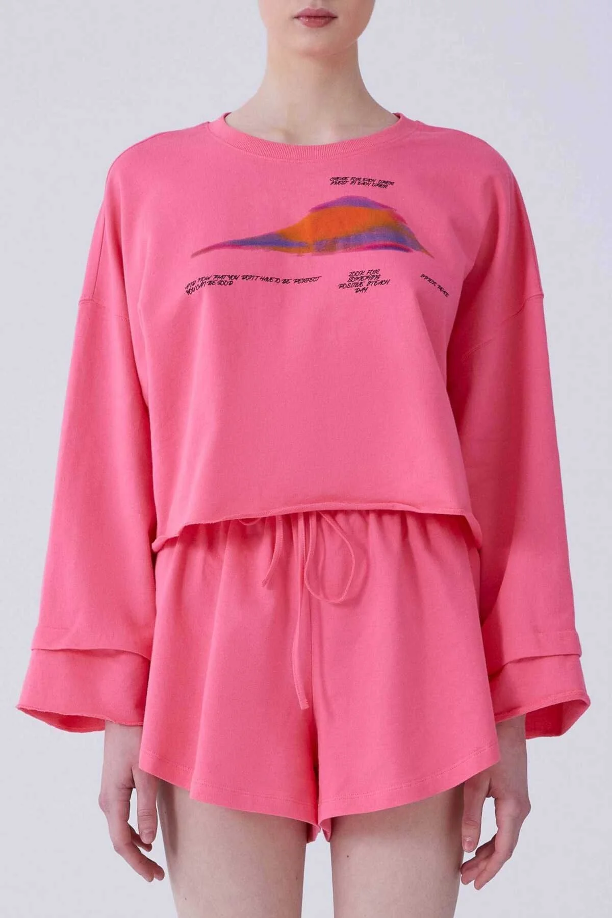 Desenli Crop Sweatshirt Pembe - 1