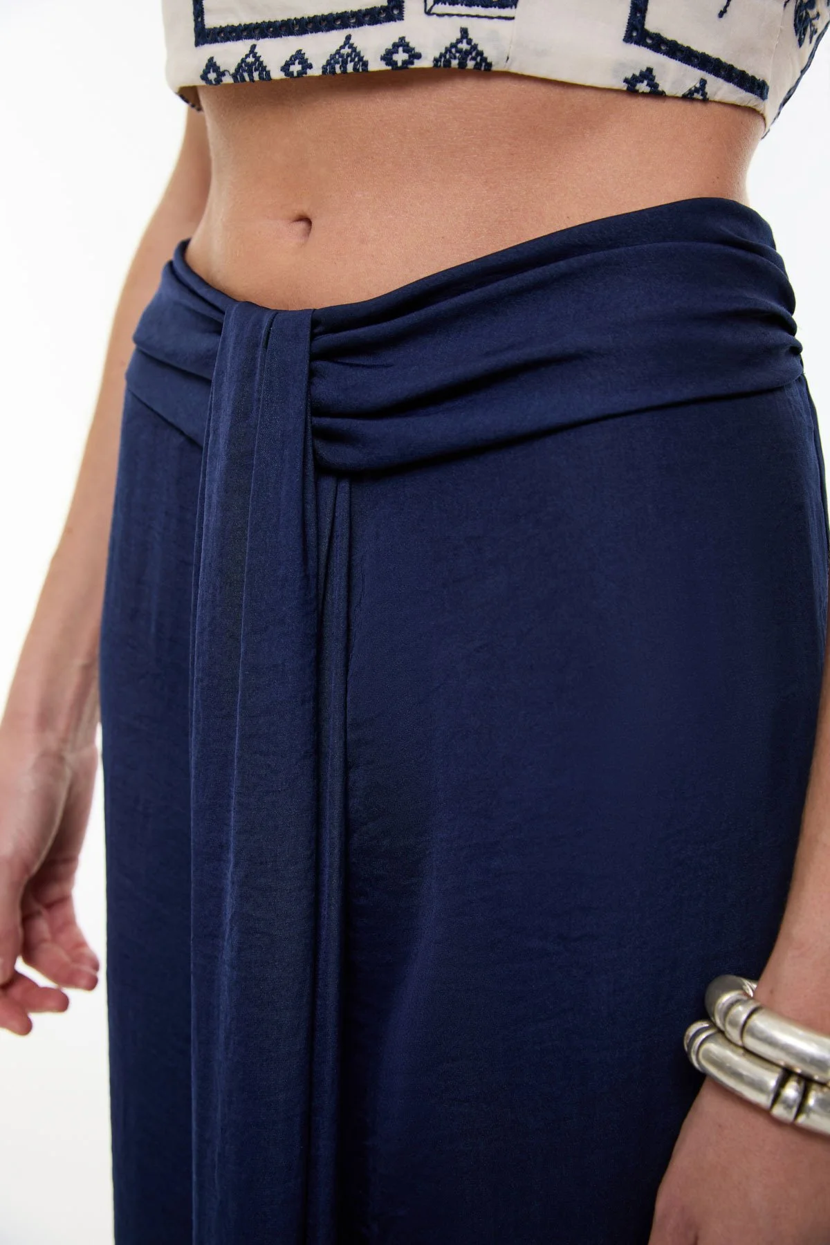Drape Detaylı Geniş Paça Pantolon Lacivert - 4
