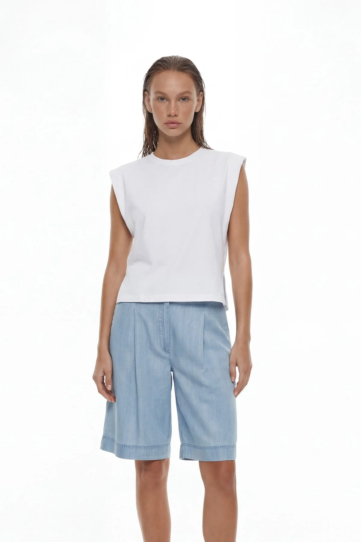 Düşük Omuz Ribana Yakalı Örme T-shirt Beyaz - 1