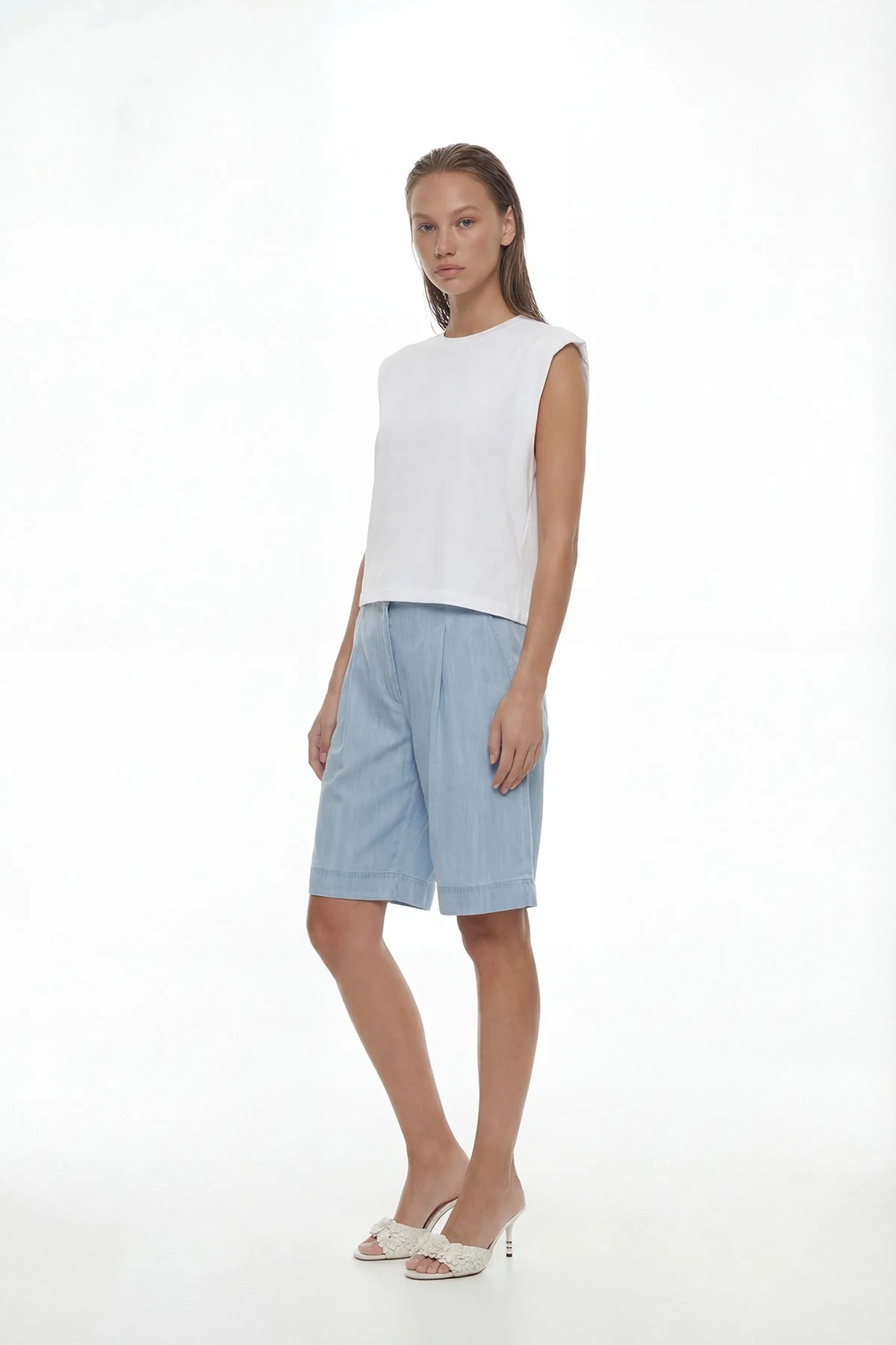 Düşük Omuz Ribana Yakalı Örme T-shirt Beyaz - 2