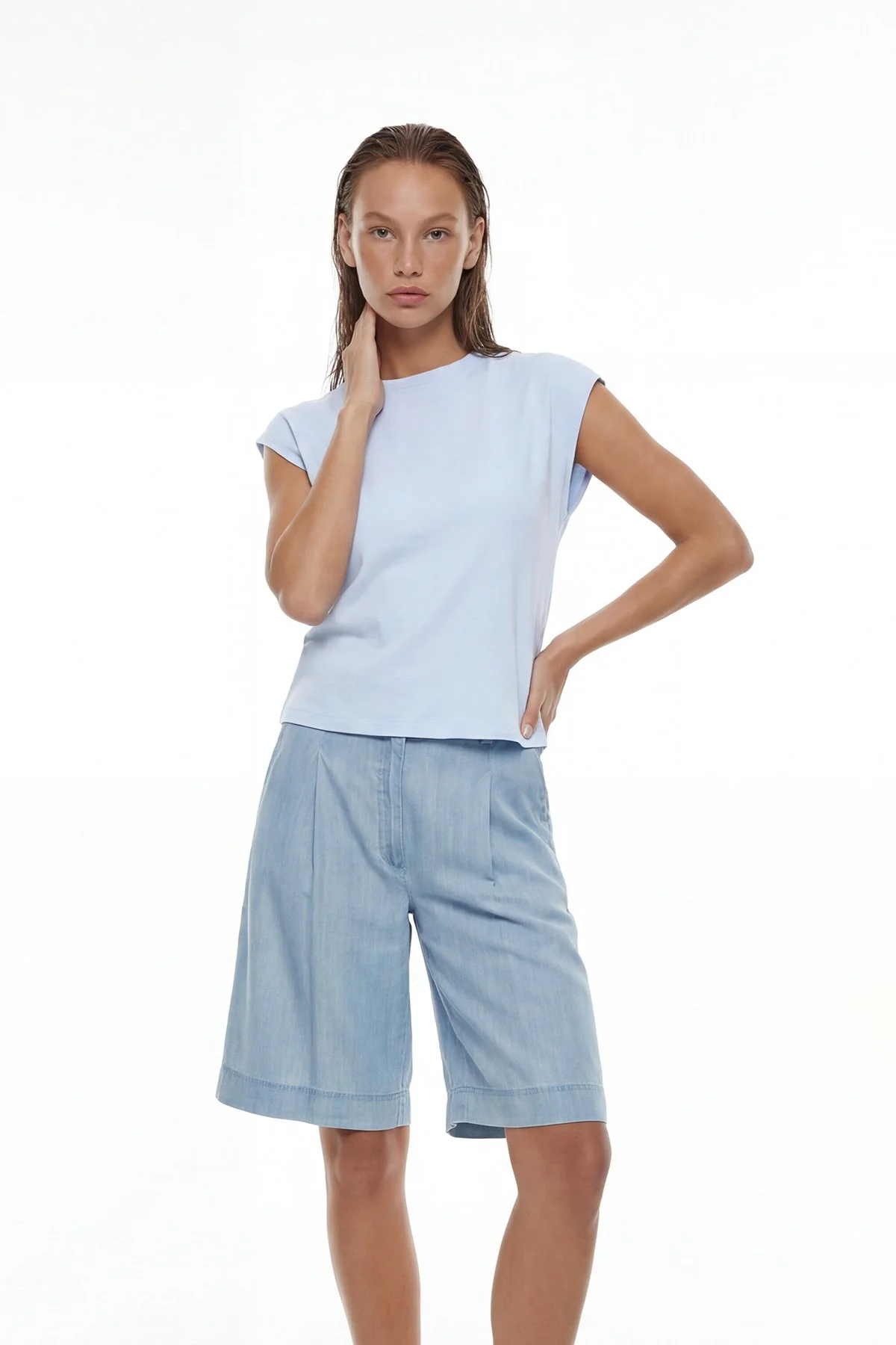 Düşük Omuzlu Bisiklet Yaka T-shirt Mavi - 1