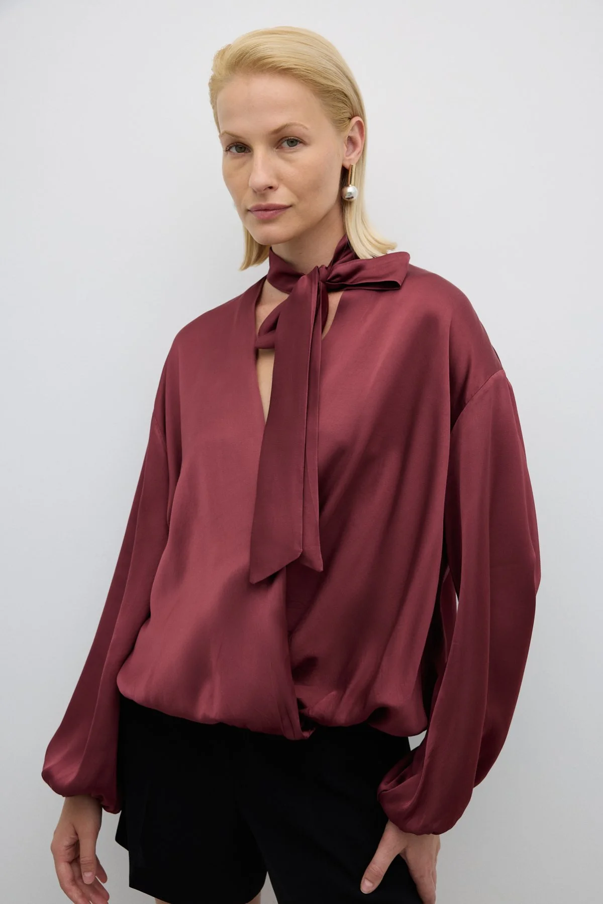 Fular Bağlamalı Kruvaze Saten Bluz Bordo - 1