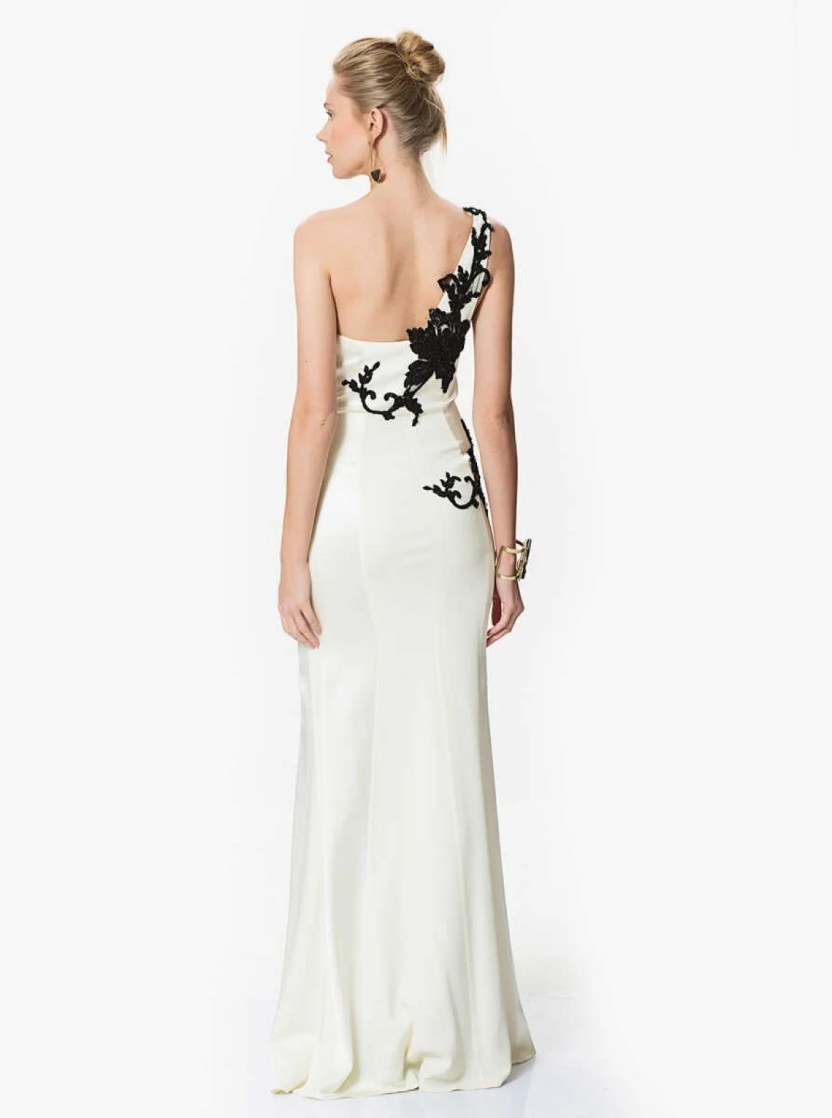 İşlemeli Tek Omuz Nikah Elbisesi Krem - 2