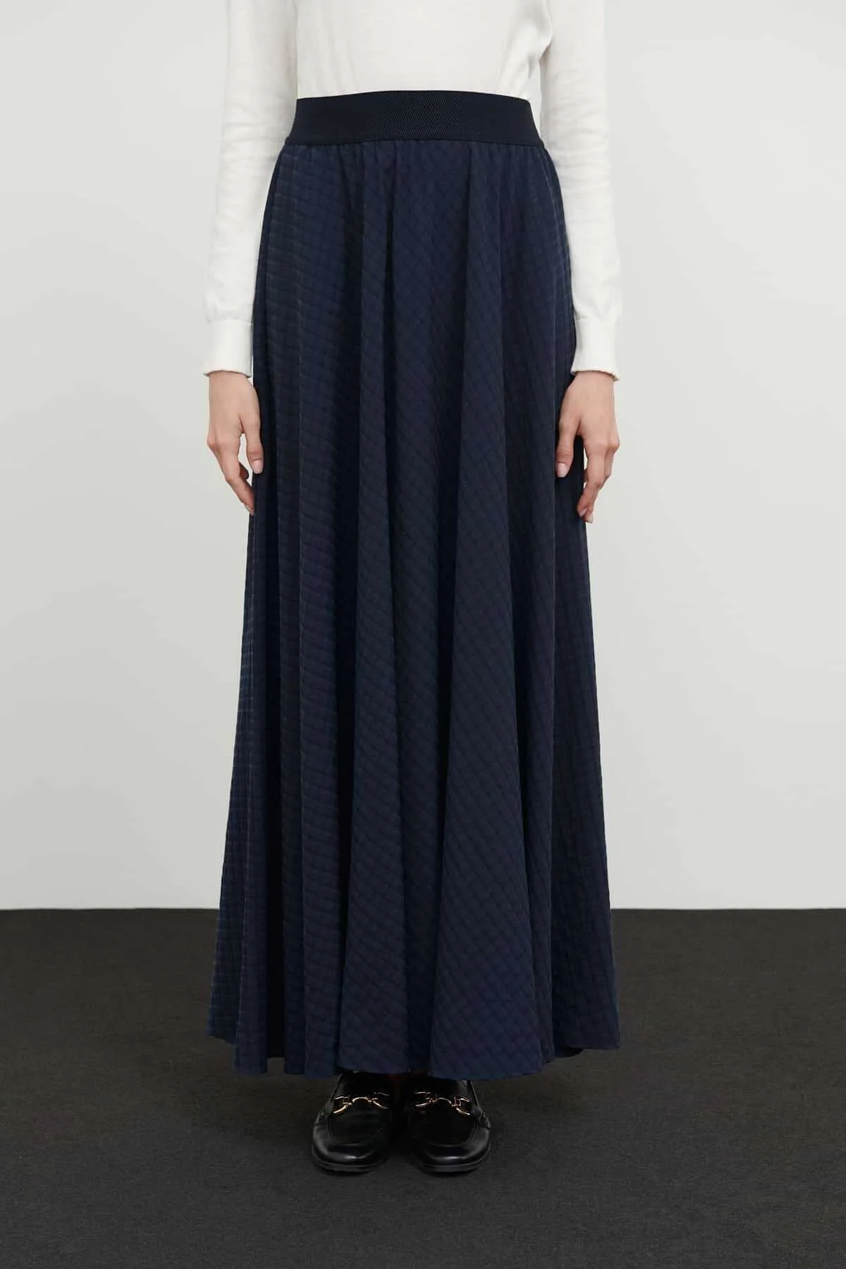 Beli Lastikli Maxi Boy Gofreli Kumaş Etek Standart Renk - 5