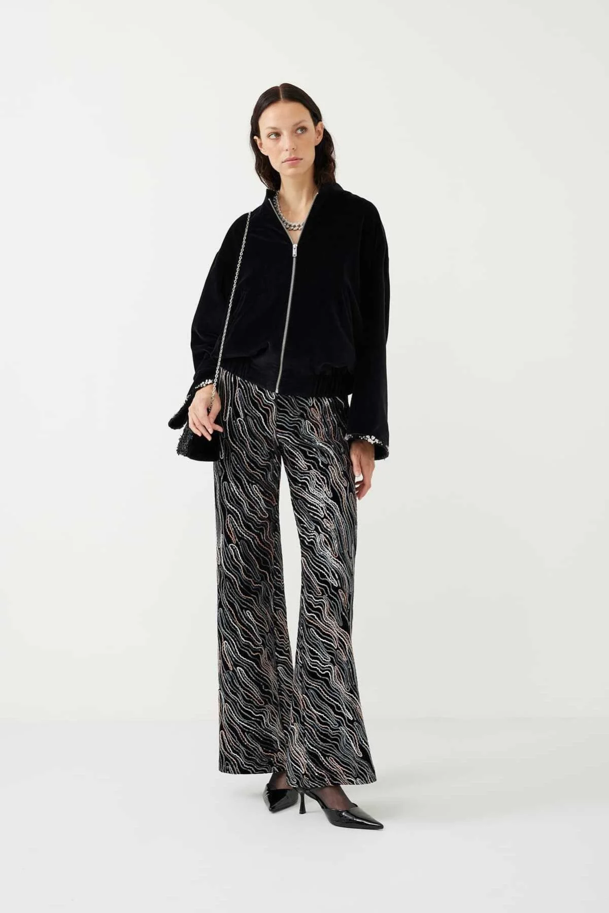 Arkası Nakış Detaylı Fermuarlı Bomber Siyah - 4