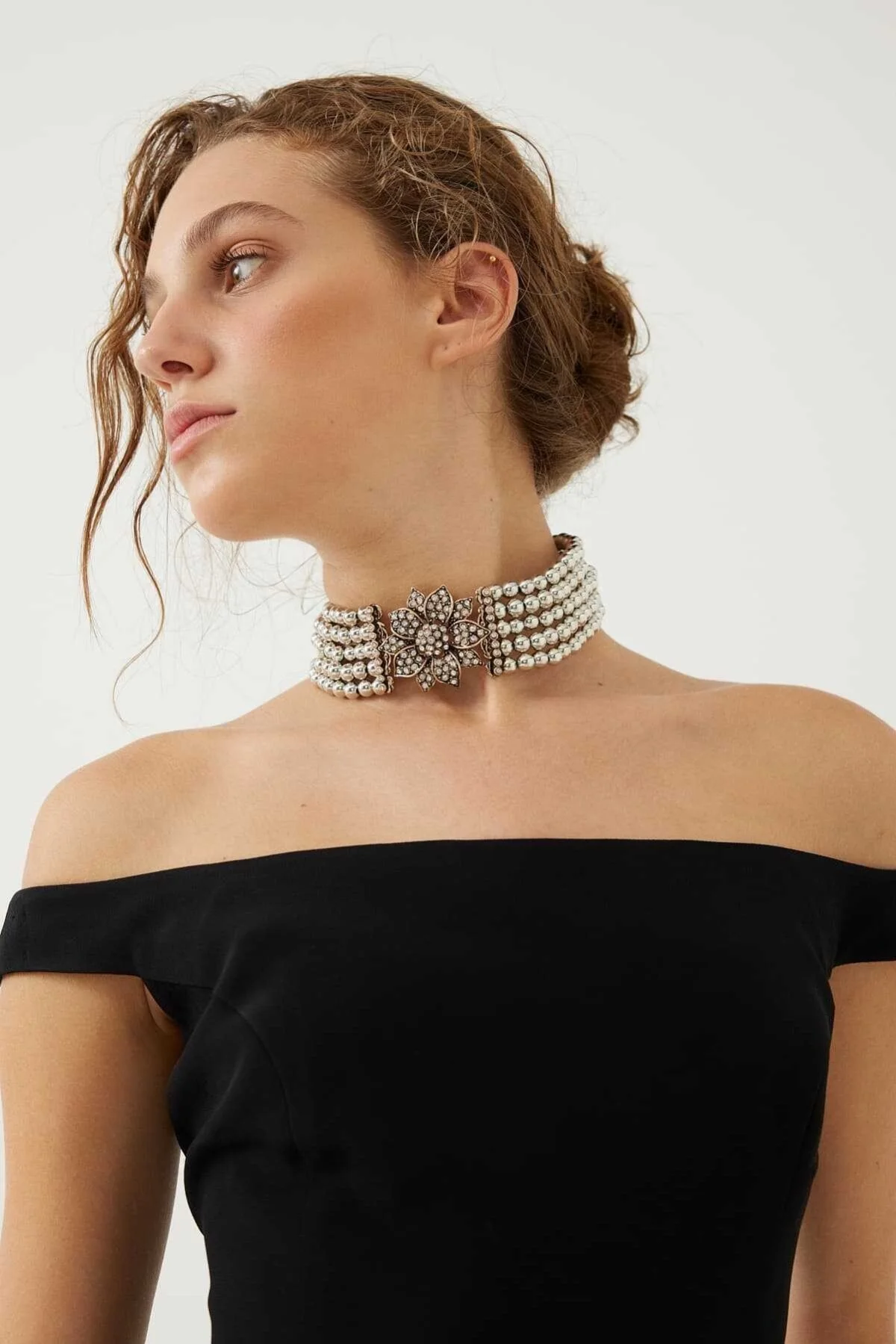 Ortası Çiçek Taşlı Choker Kolye Standart Renk - 1