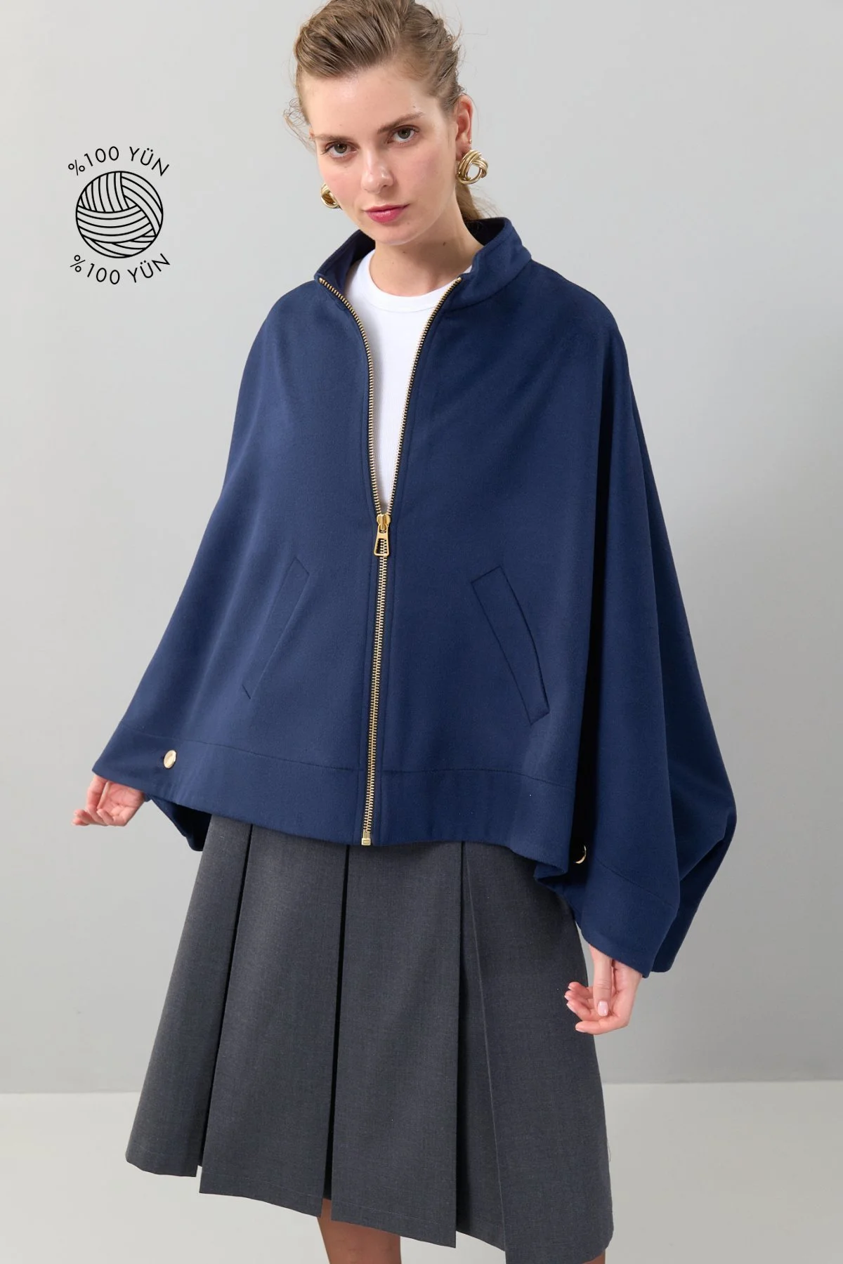 Gold Fermuar Detaylı %100 Yün Panço Lacivert - 1