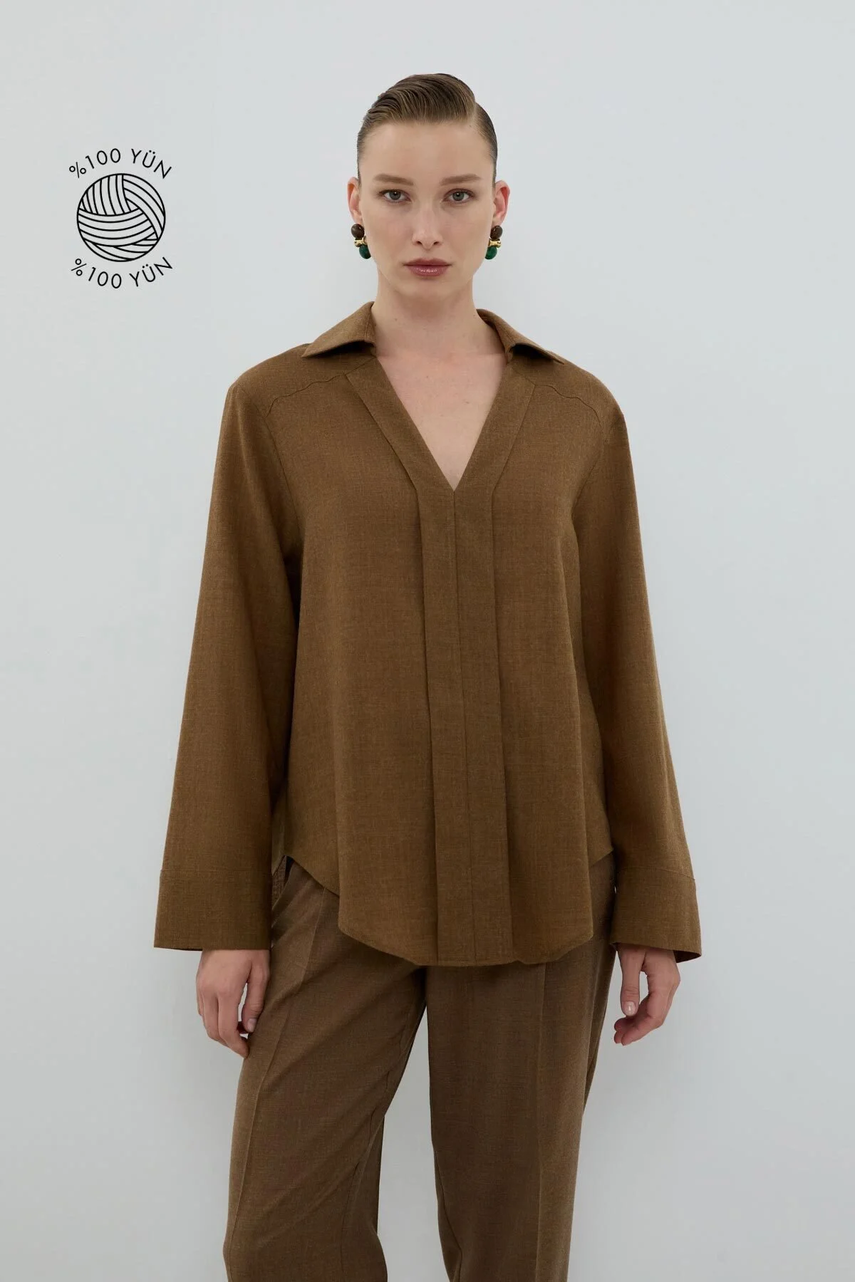 %100 Yün V Yaka Pili Detaylı Gömlek Kahve - 1