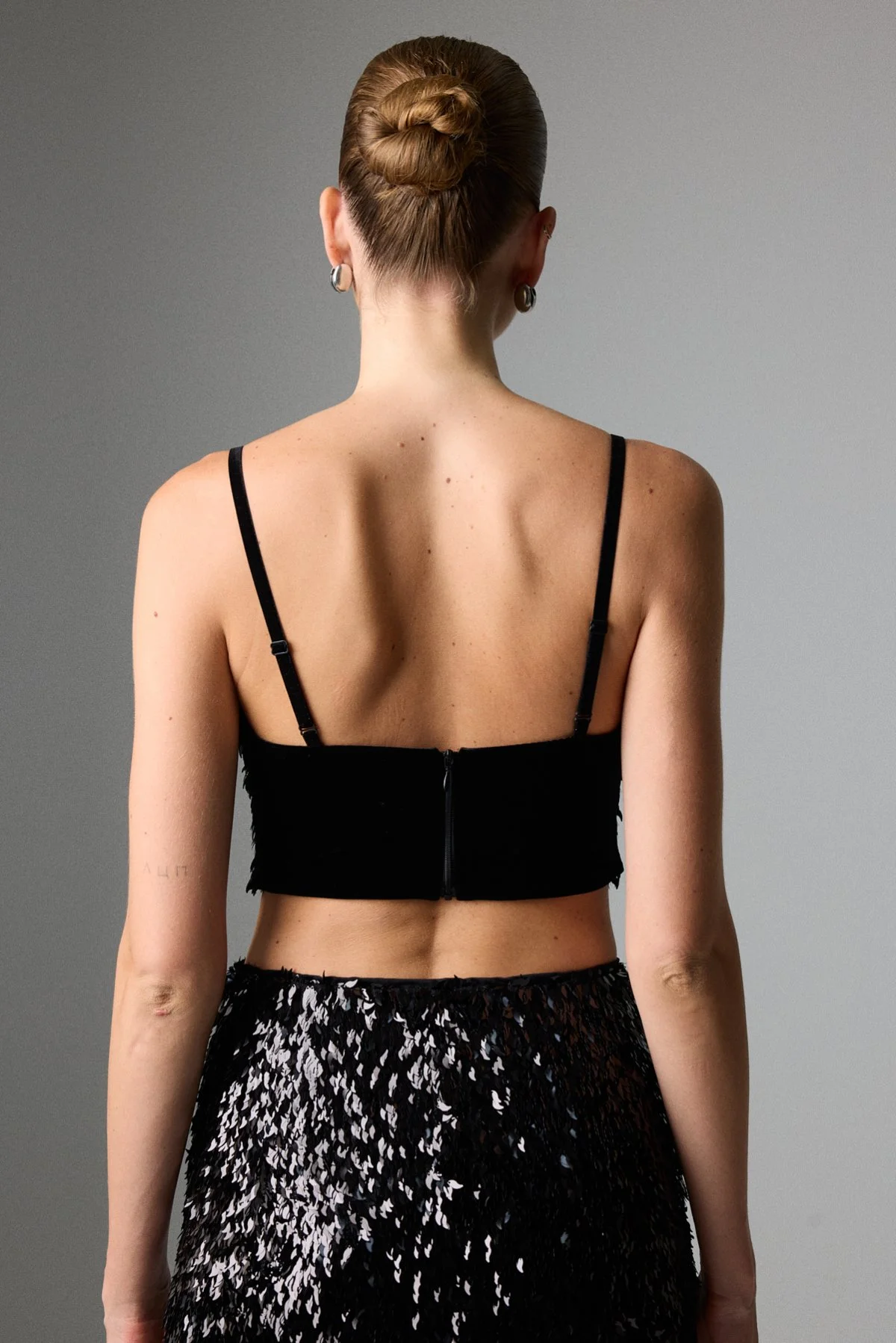 Kalp Yaka İnce Askılı Arkası Kadife Detaylı Payet Elbise Siyah - 2