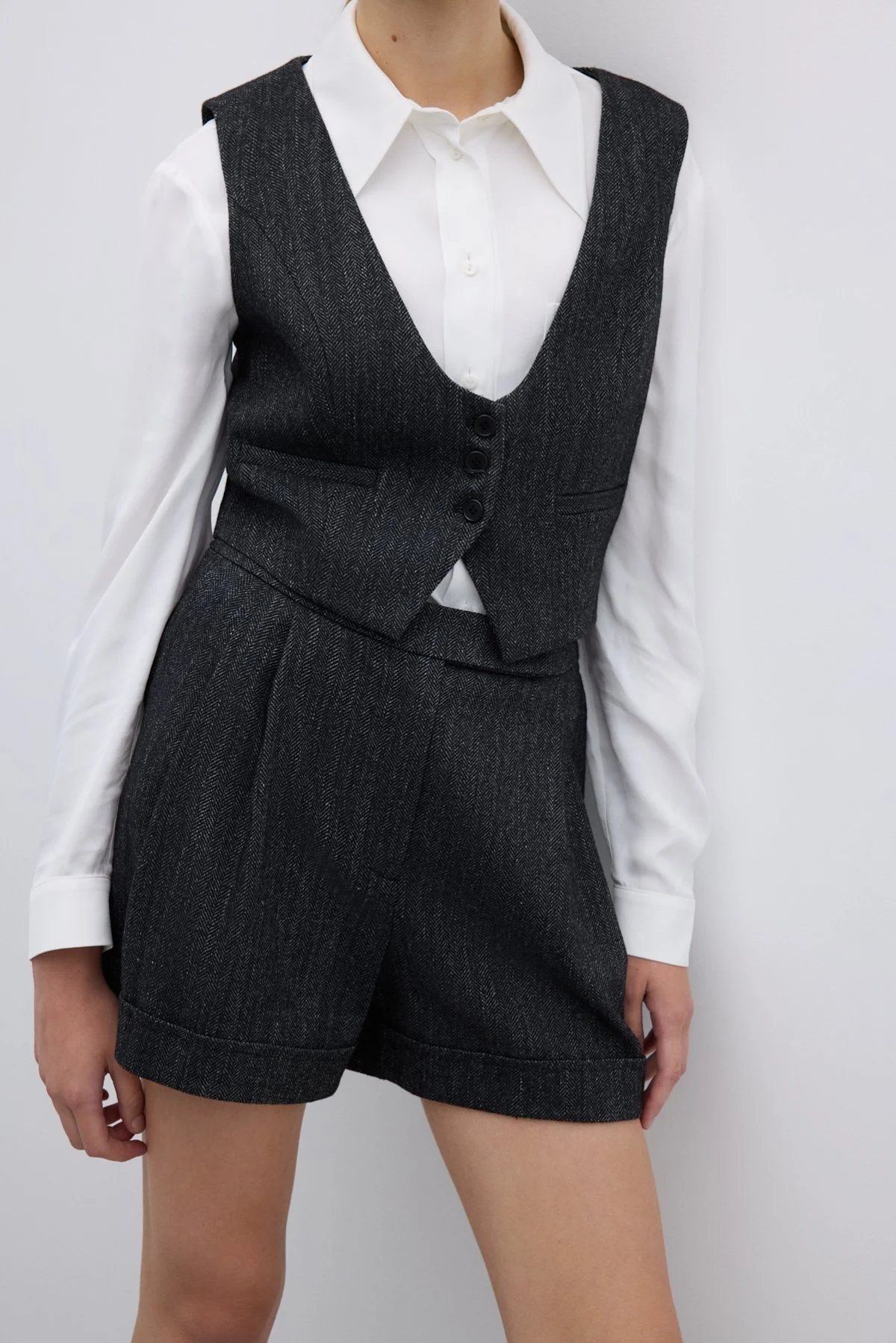 Yün Karışımlı U Yaka Önü Düğmeli Yelek Siyah - 5