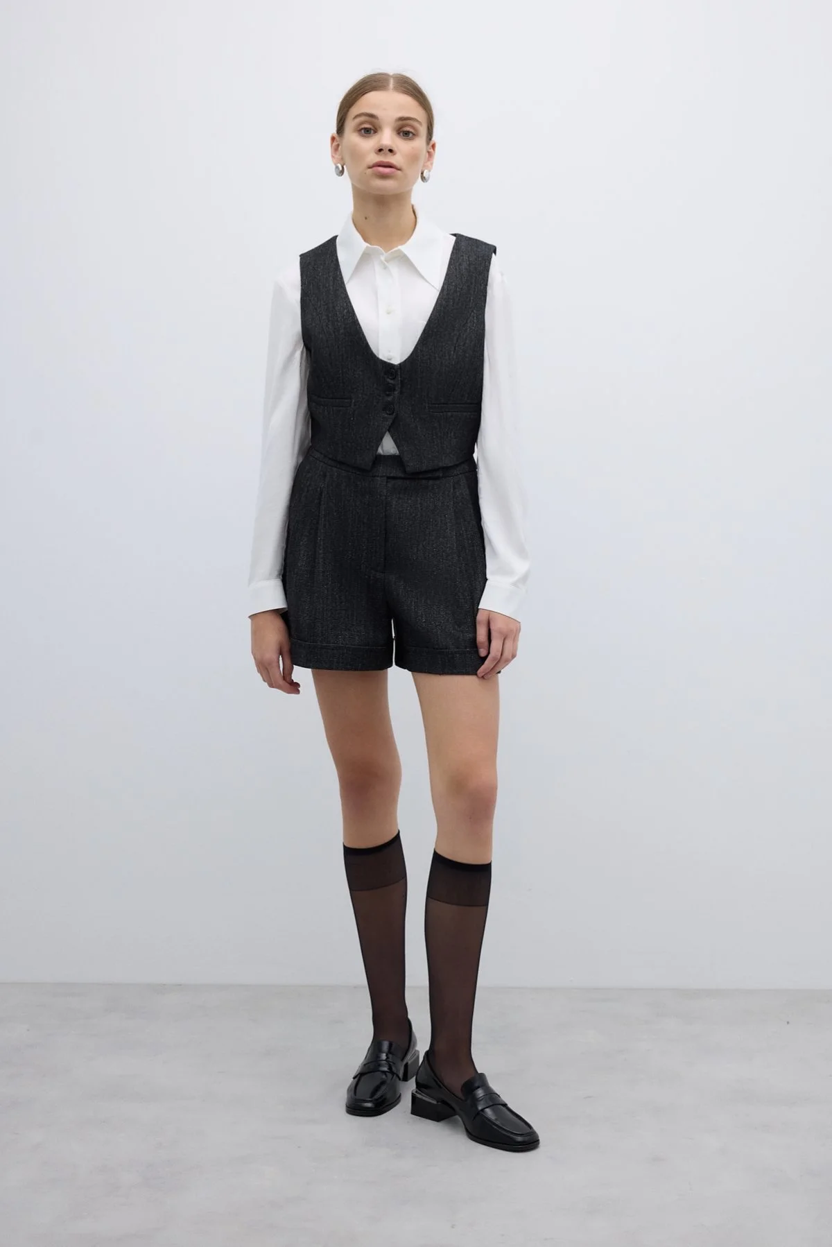 Yün Karışımlı U Yaka Önü Düğmeli Yelek Siyah - 6