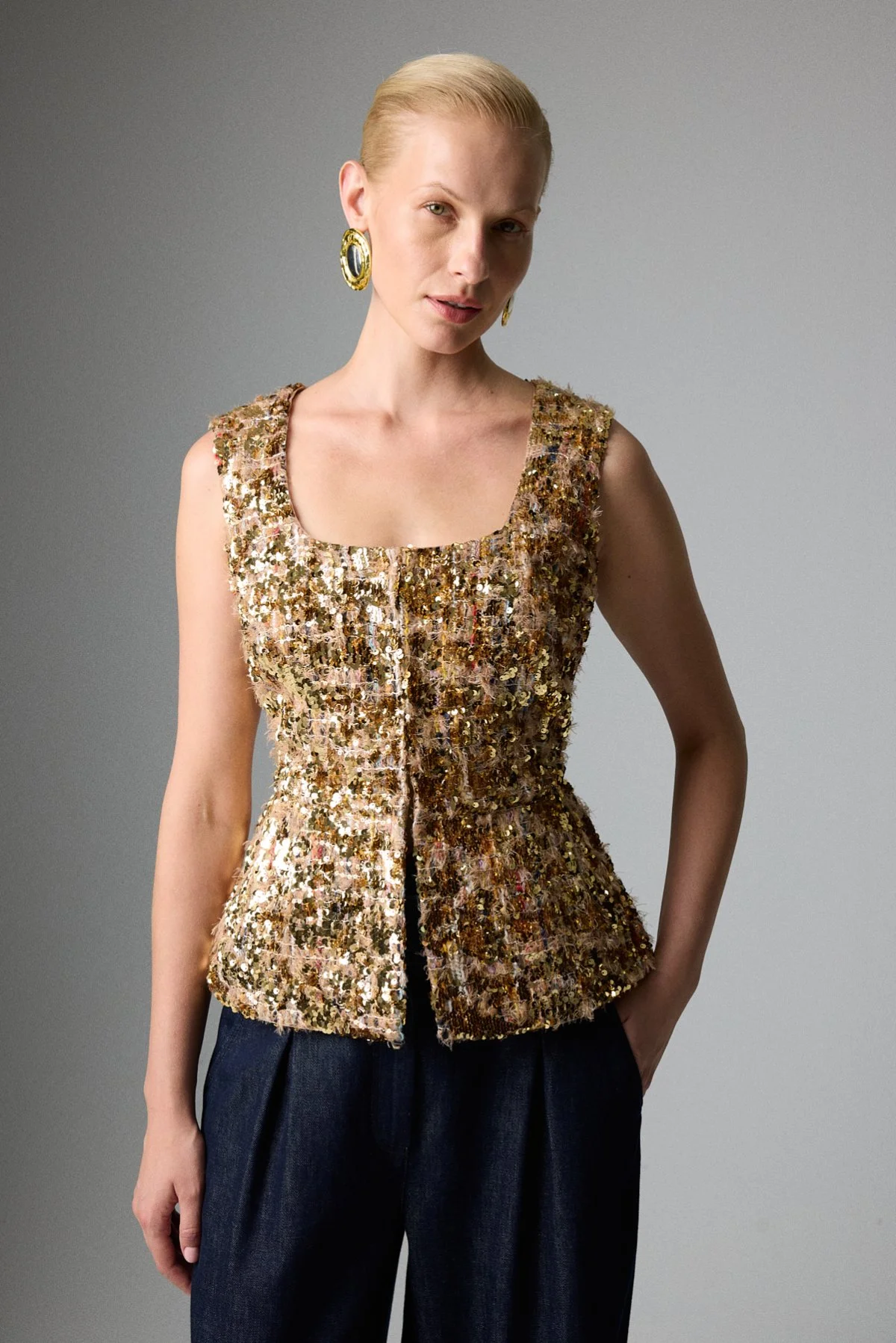 Bele Oturan Kare Yaka Payetli Yelek Gold - 1