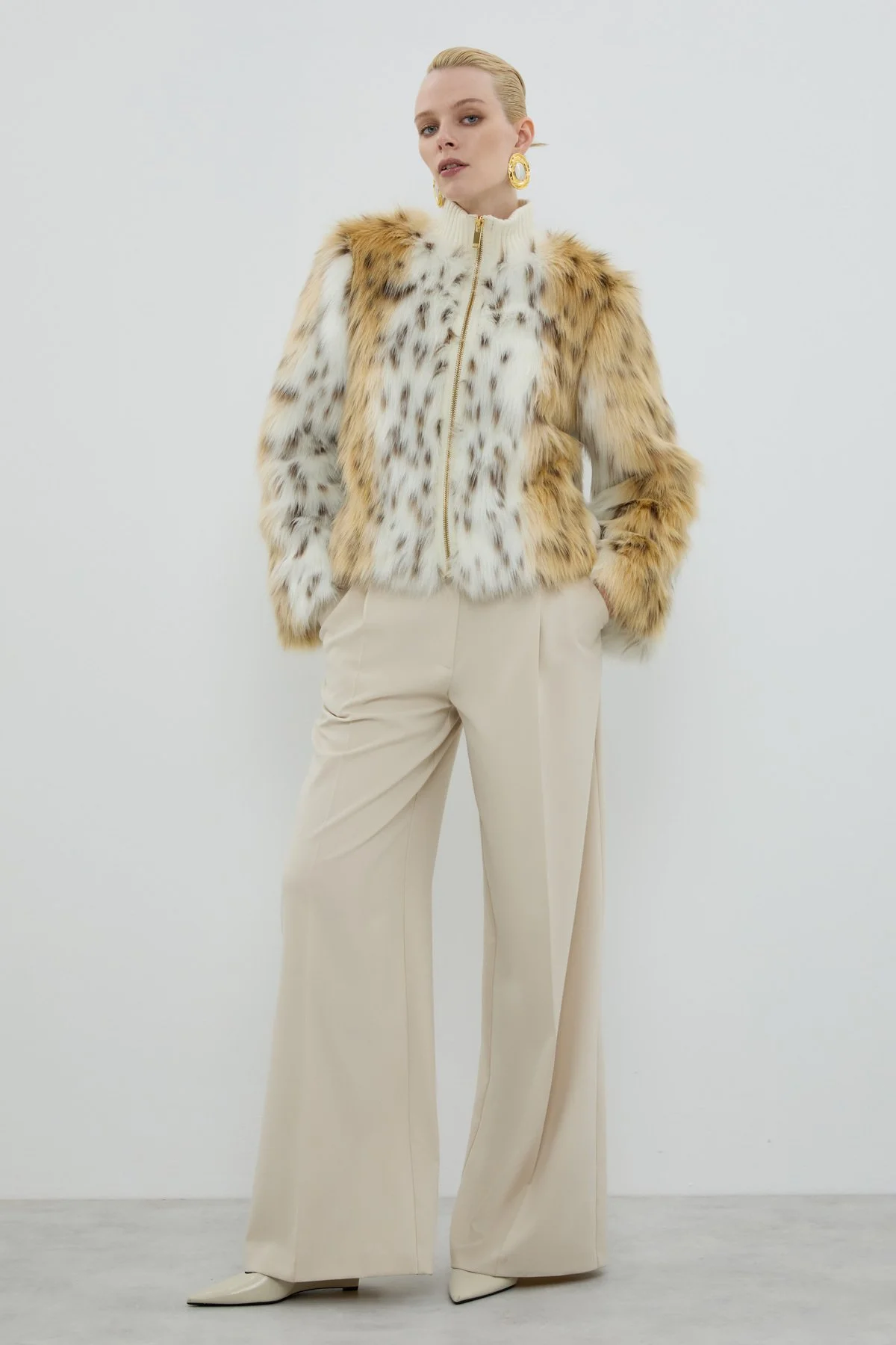 Ribana Yakalı Fermuarlı Kürk Mont Standart Renk - 1