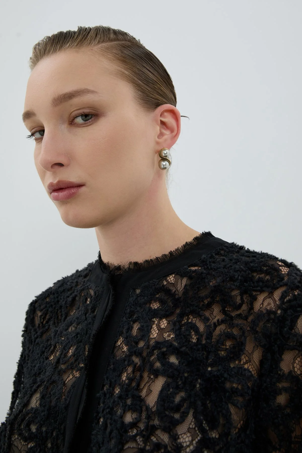 Cam İnci Detaylı Sarmal Küpe Gri - 1