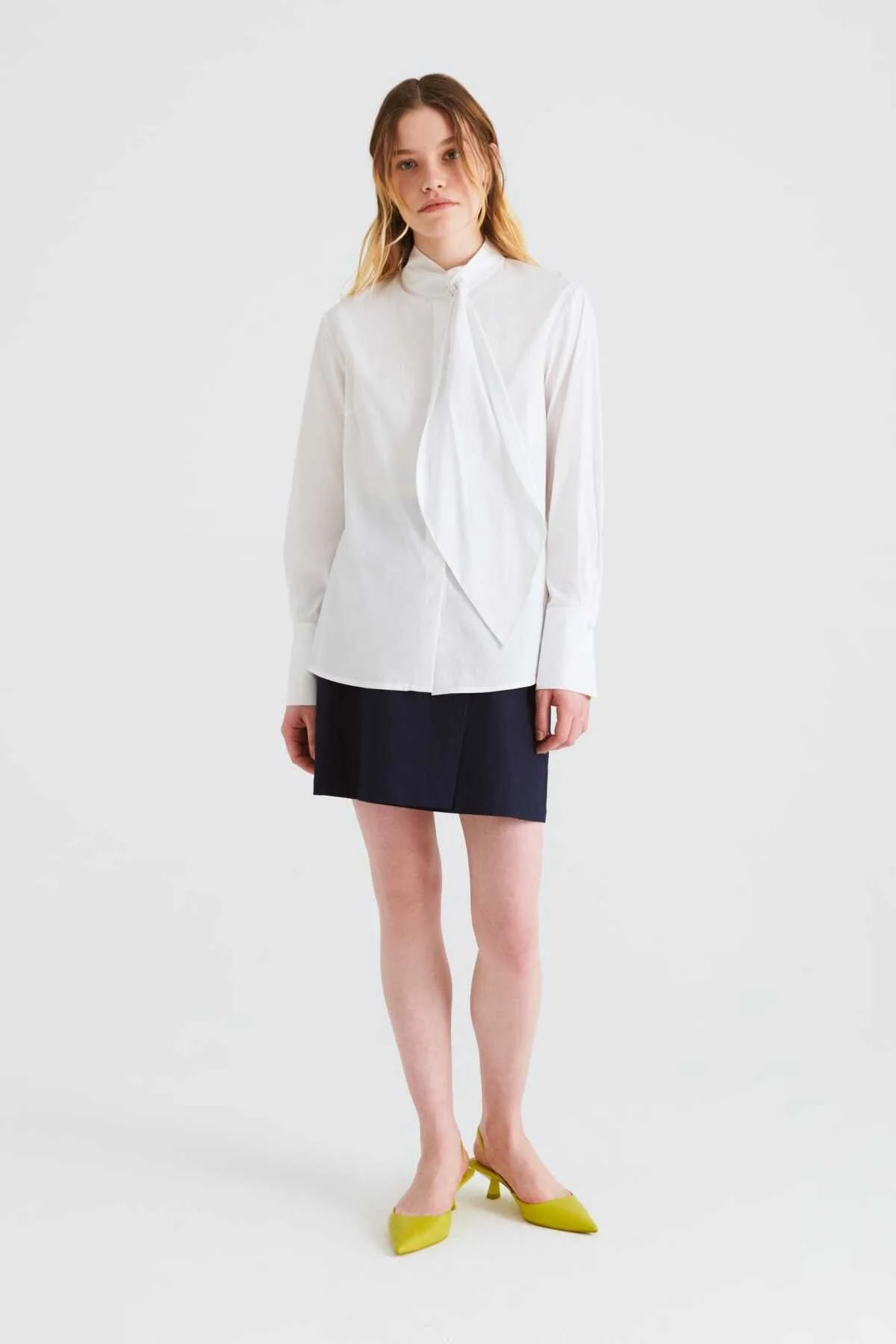 Yaka Detaylı Gömlek Beyaz - 1