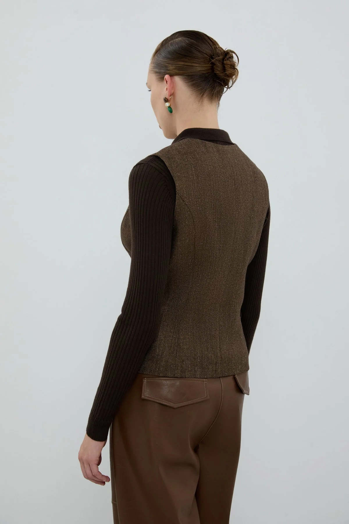 Yün Karışımlı V Yaka Önü Düğmeli Yelek Kahve - 2