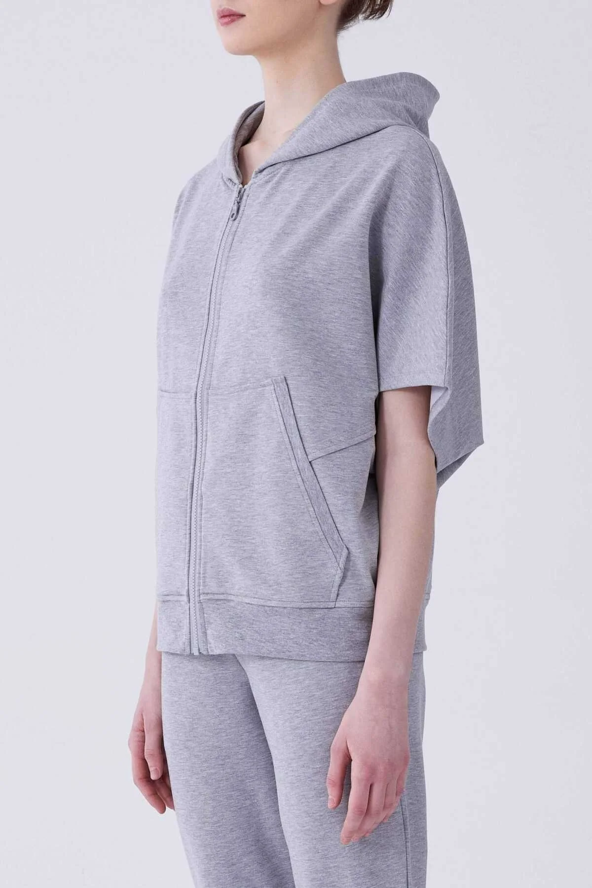 Kapüşonlu Kısa Kollu Kadın Sweatshirt Gri - 3