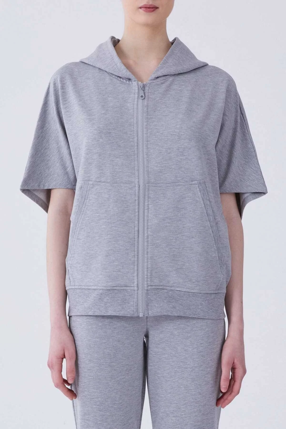 Kapüşonlu Kısa Kollu Kadın Sweatshirt Gri - 1