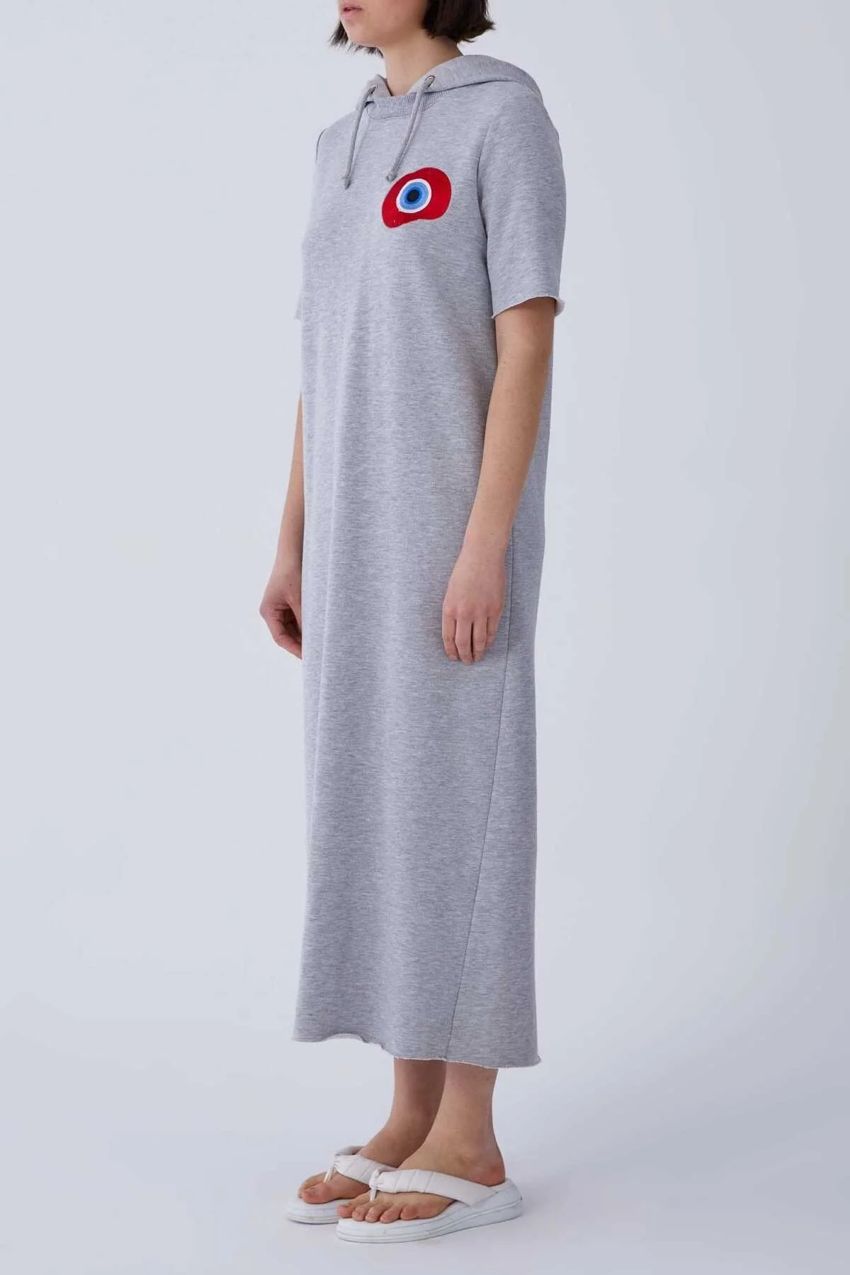 Kapüşonlu Nazar Boncuk İşlemeli Kısa Kol Uzun Elbise Gri - 3