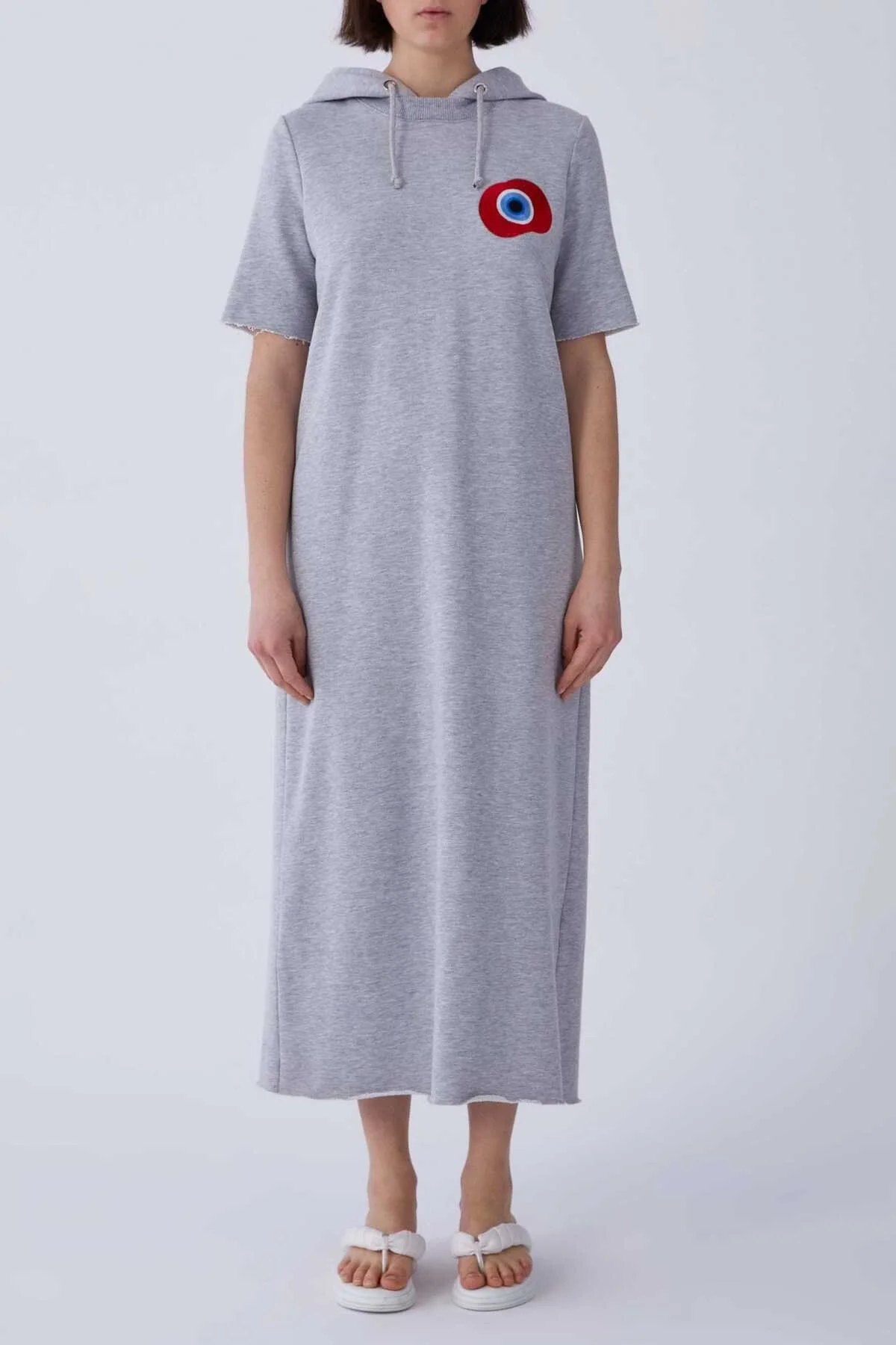 Kapüşonlu Nazar Boncuk İşlemeli Kısa Kol Uzun Elbise Gri - 1