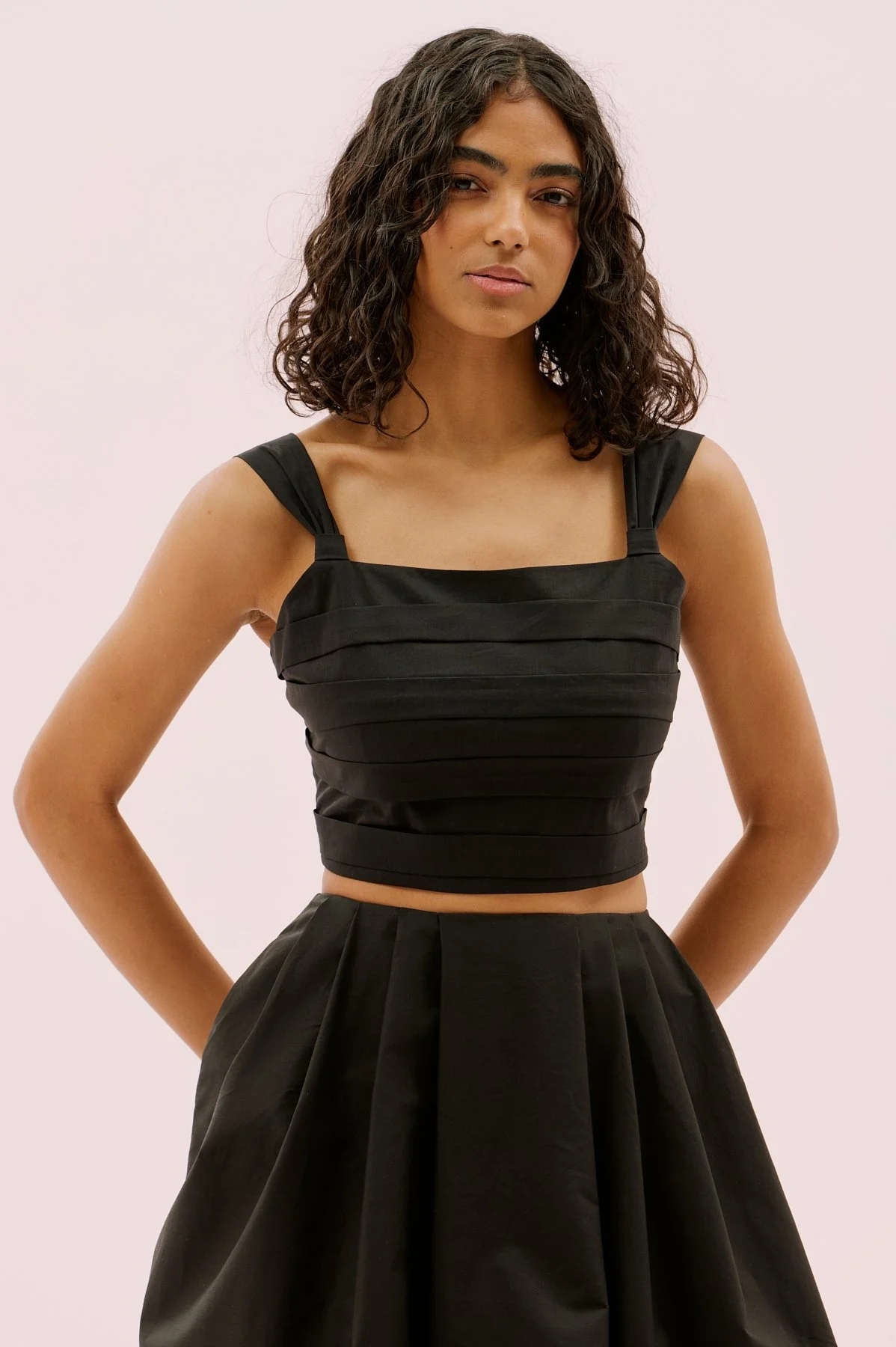 Kare Yaka Detaylı Nervür Detaylı Büstiyer Siyah - 3