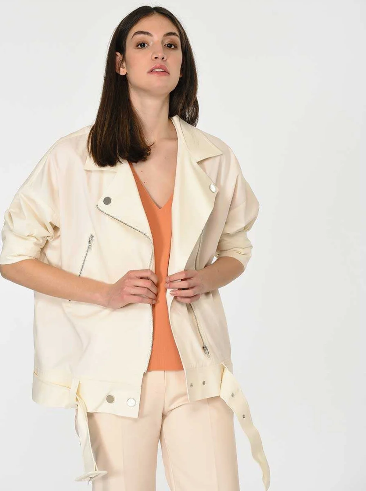 Kemer Detaylı Kadın Mont Kemik - 3