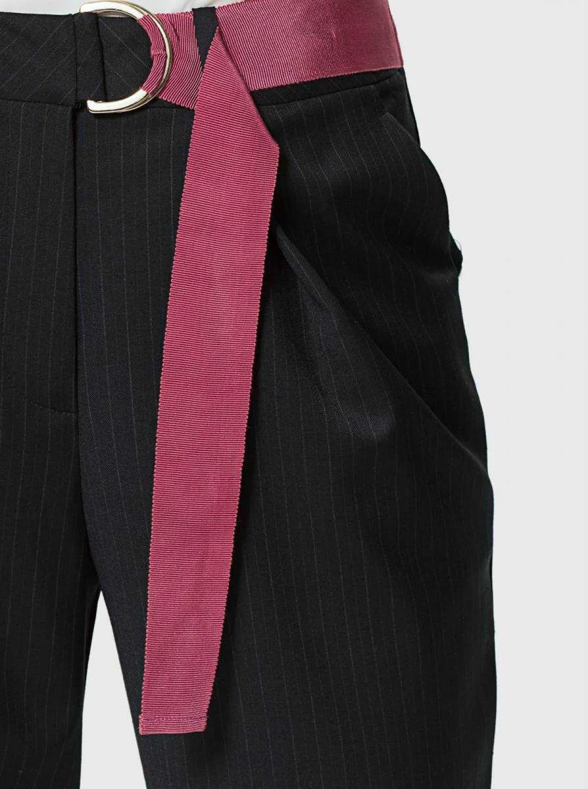  Kemer Detaylı Kısa Paça Kadın Pantolon Siyah - 3