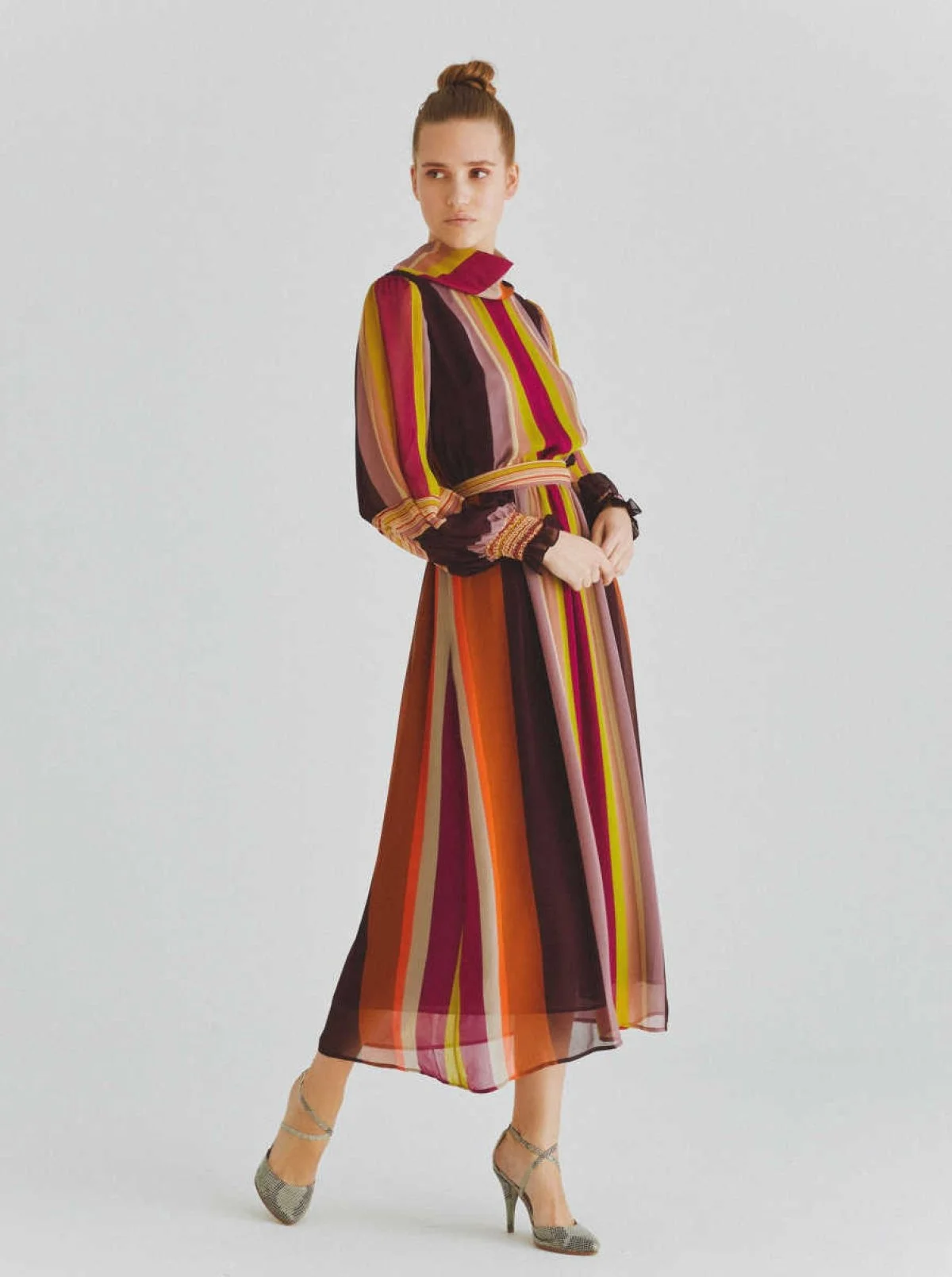  Kolları Lastikli Kuşaklı Renkli Uzun Elbise Standart Renk - 4