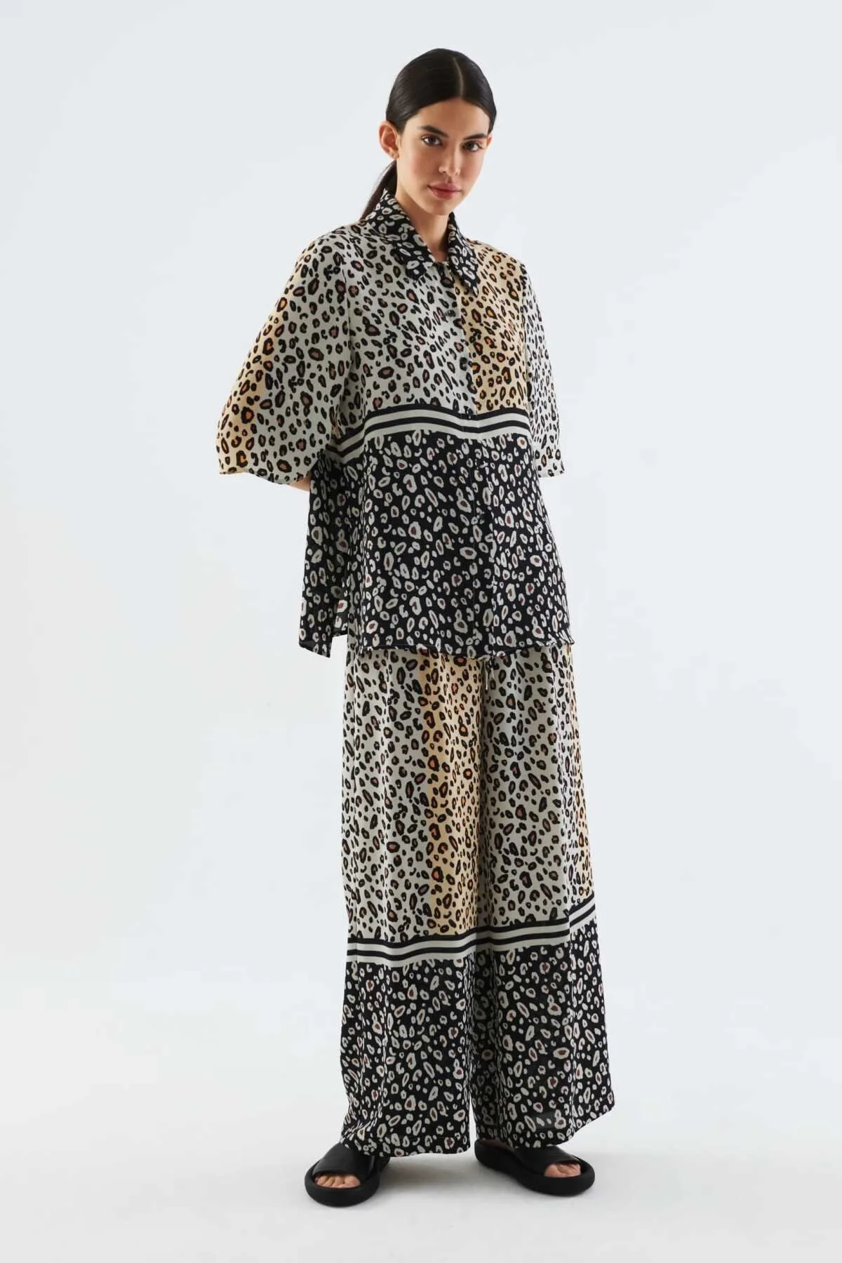 Leopar Desenli Düğmeli Kadın Gömlek Standart Renk - 1