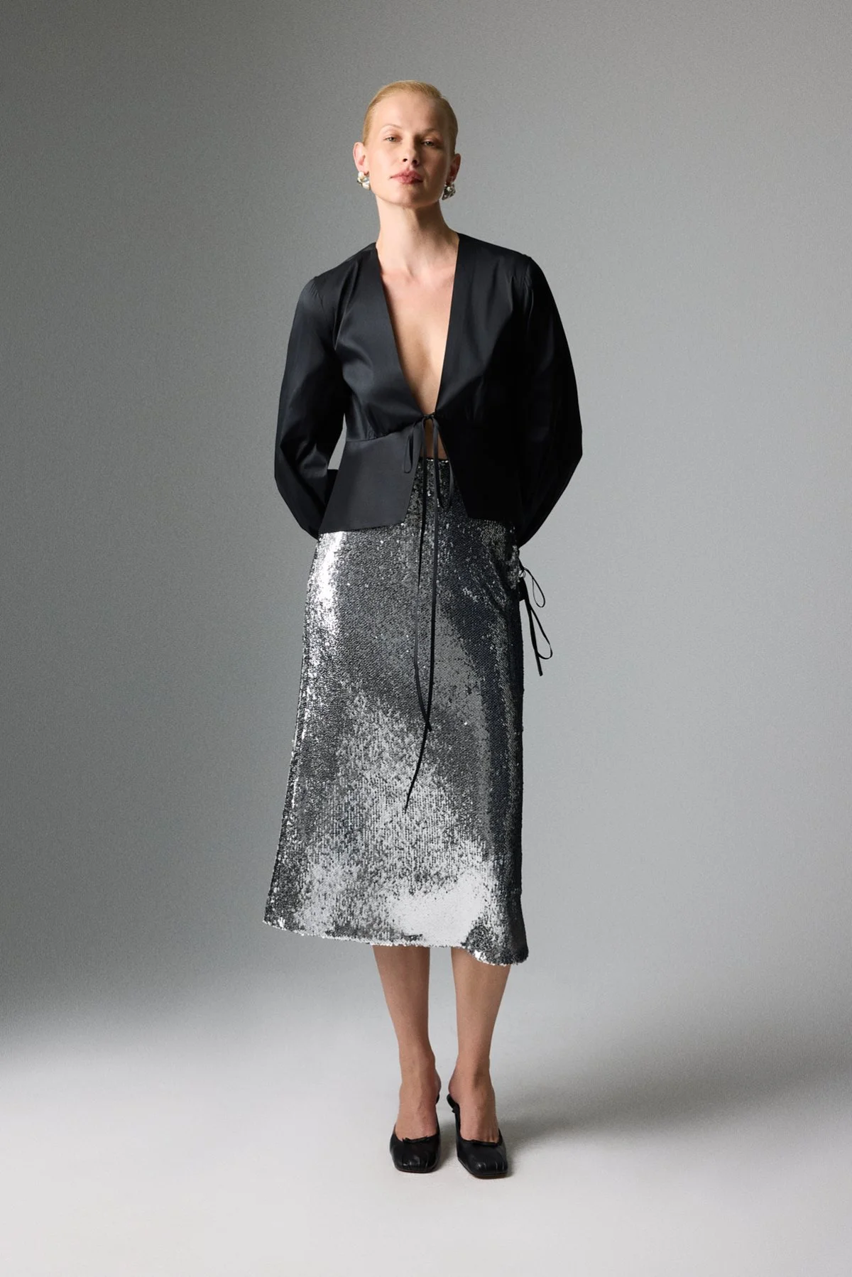 Önü Bağlamalı Uzun Kol Tafta Bluz Siyah - 3