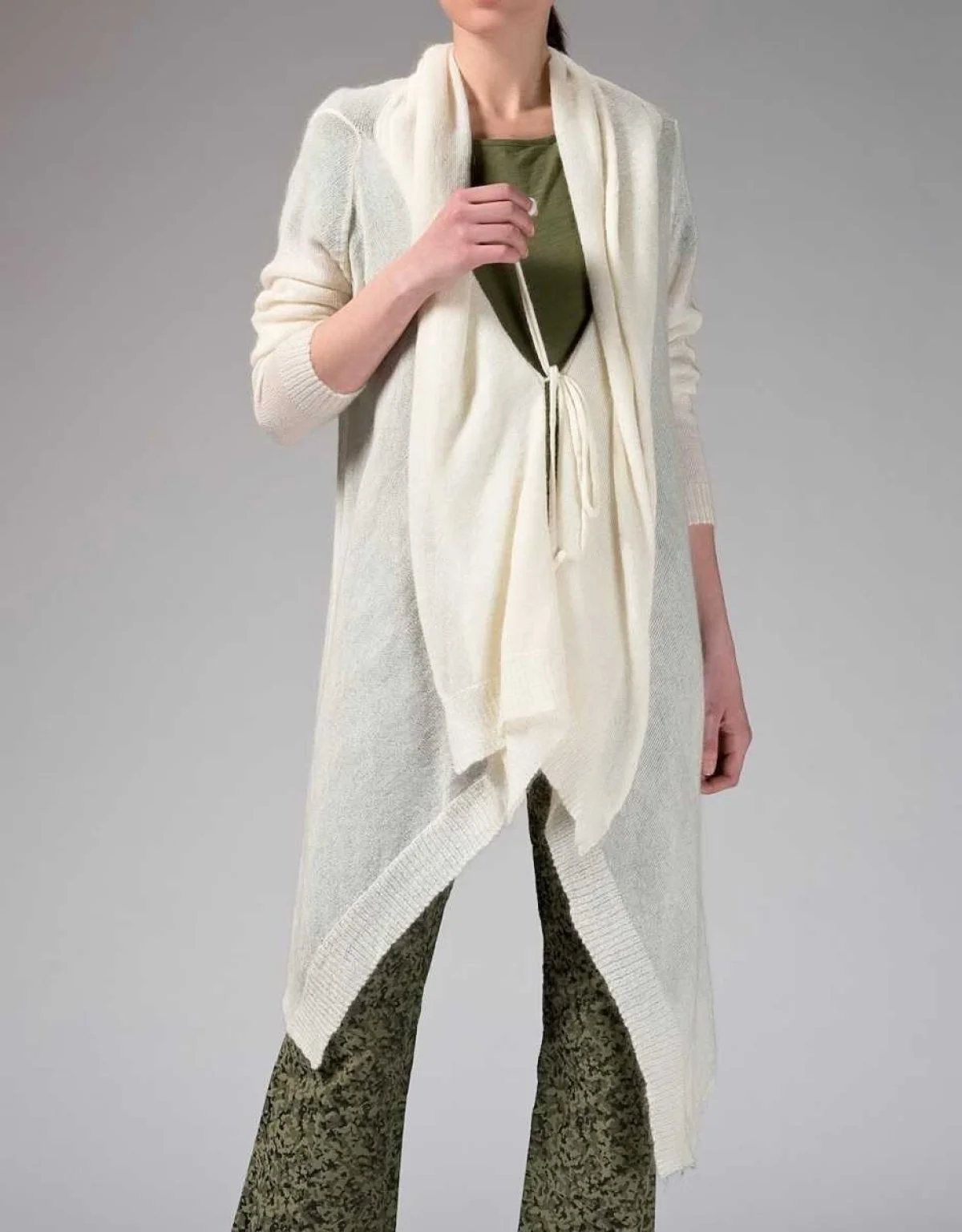  Önü Detaylı Volanlı Uzun Triko Bej - 1