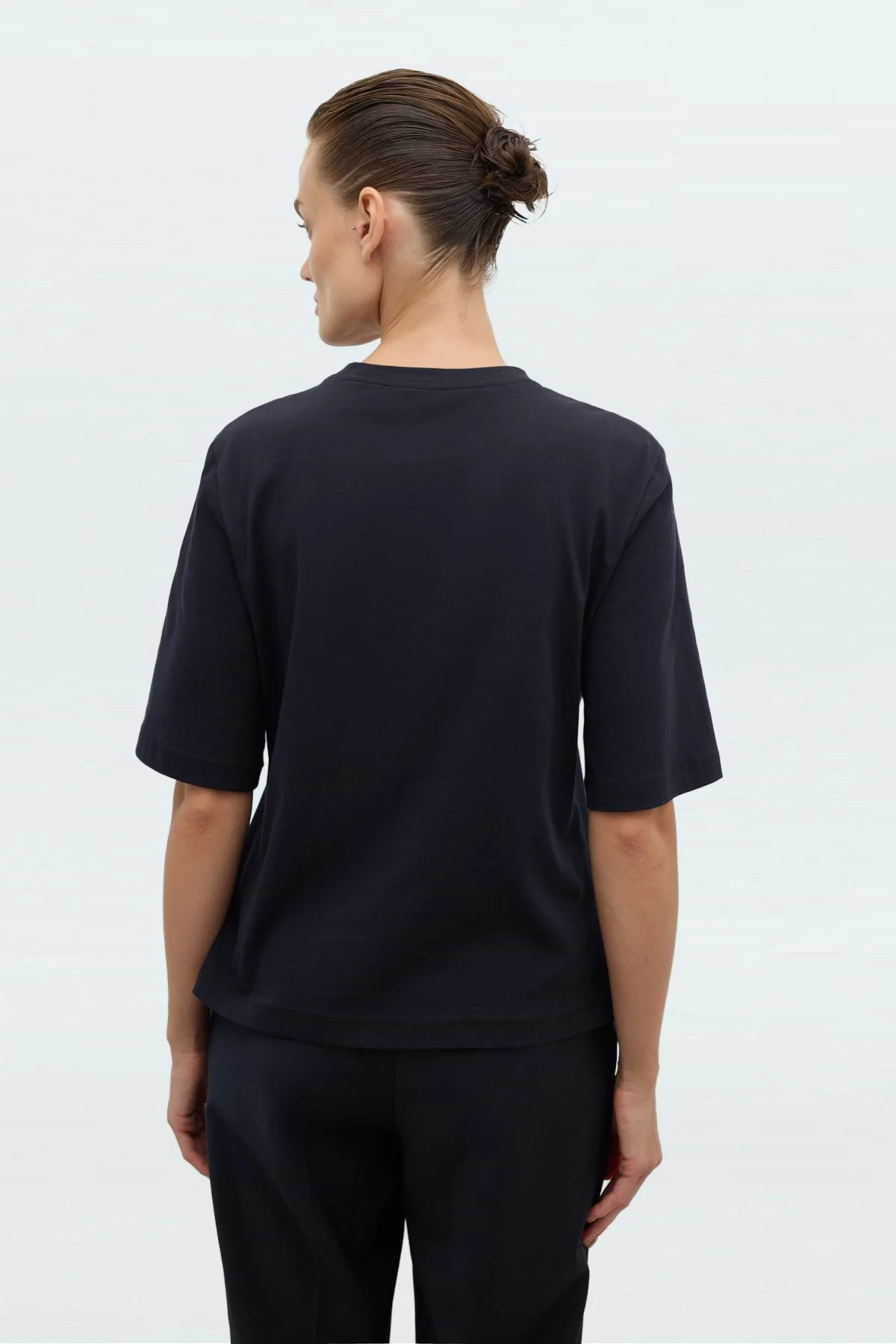 Önü Payet Nakışlı Bisiklet Yaka T-shirt Lacivert - 2