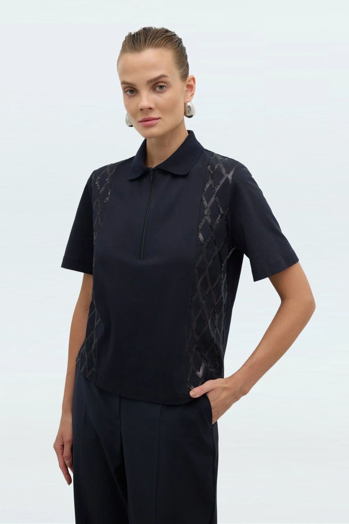 Önü Payet Nakışlı Polo Yaka T-shirt Lacivert - 1