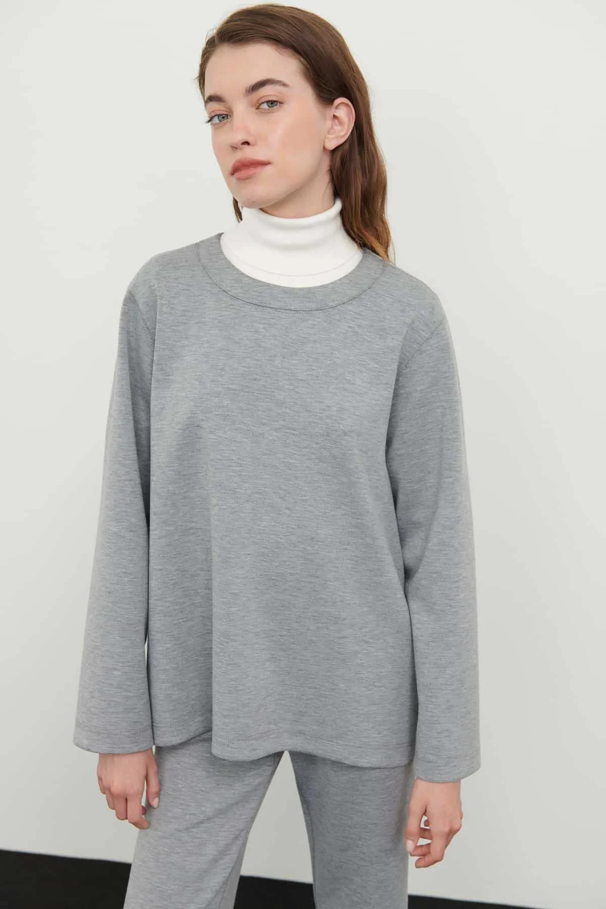 Bisiklet Yaka Uzun Kollu Sweatshirt Gri - 1