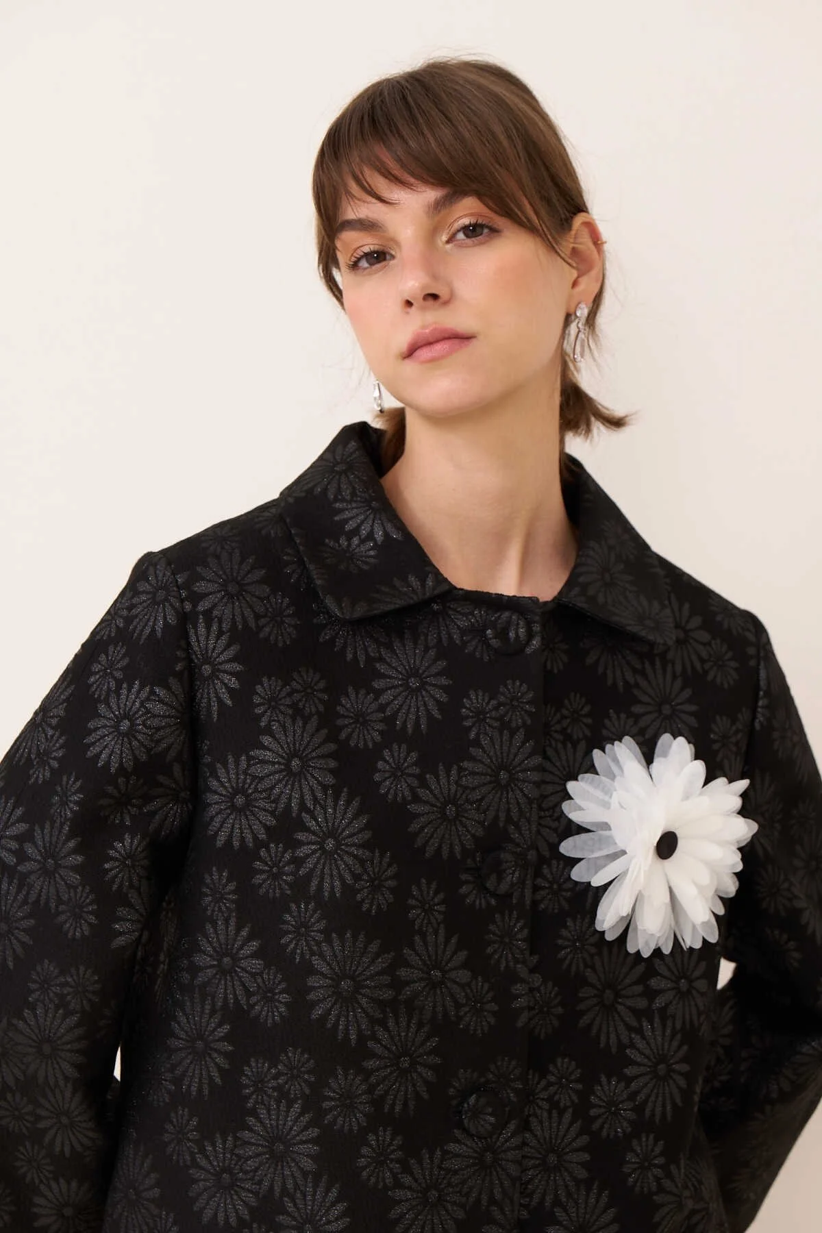 Papatya Figürlü Broş Siyah - 1