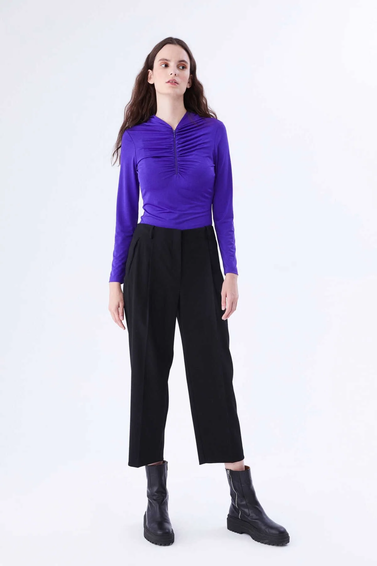  Pilise Detaylı Kısa Paça Kadın Pantolon Siyah - 3